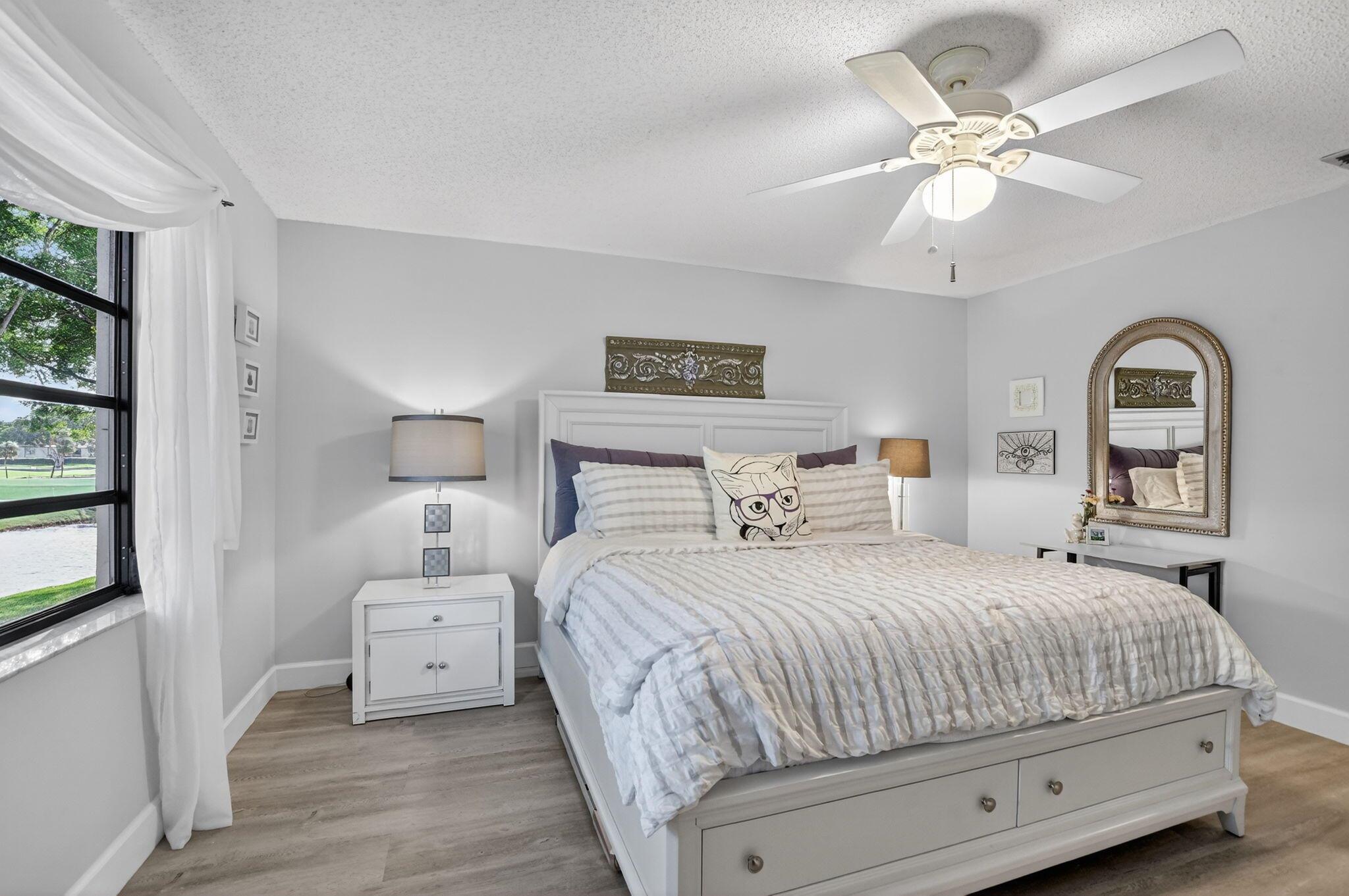 FAIRWAYS OF BOCA LAGO CON - Residential