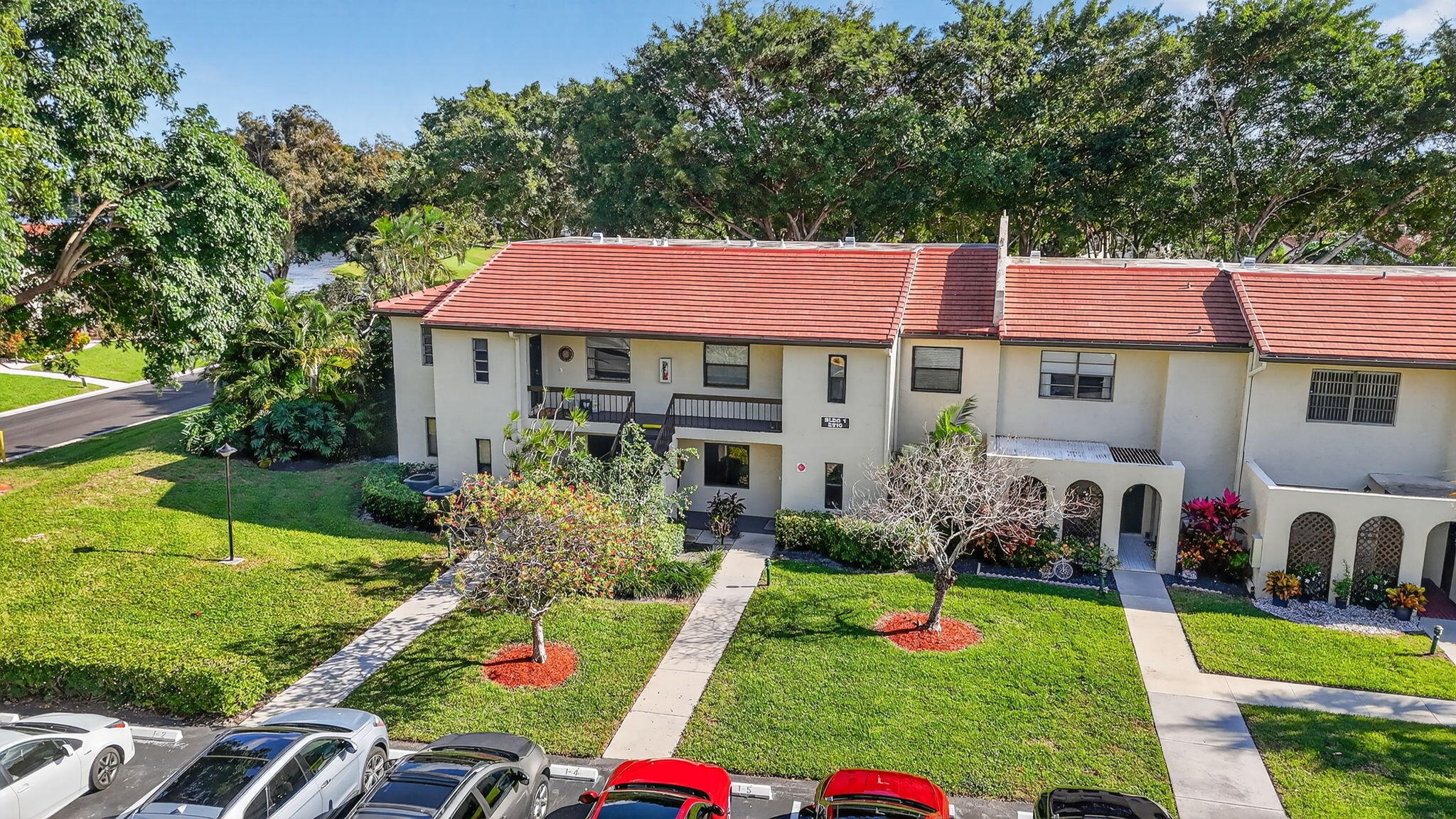 FAIRWAYS OF BOCA LAGO CON - Residential