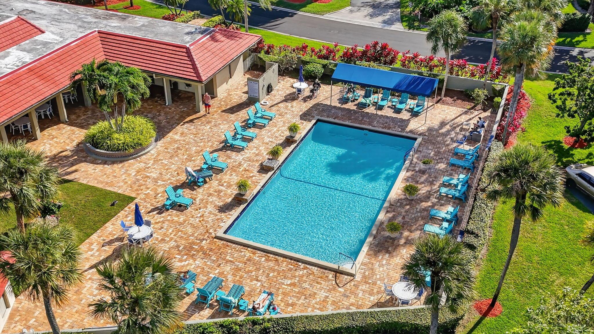 FAIRWAYS OF BOCA LAGO CON - Residential