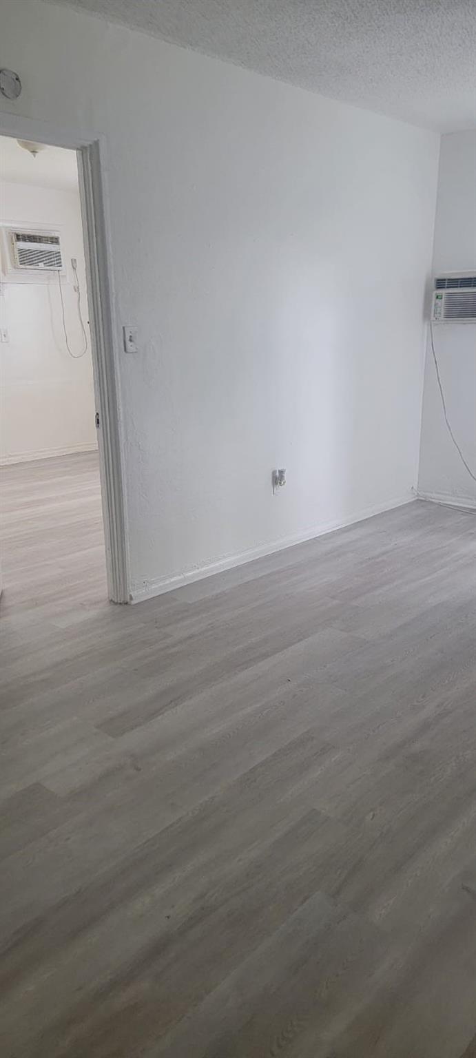 Hollywood Terrace 3-12 B - Residential Lease