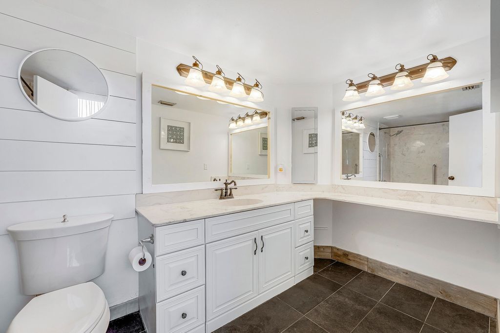 Photo of 5370 Eagle Lake Drive, Palm Beach Gardens, FL 33418 (MLS # R11138032)