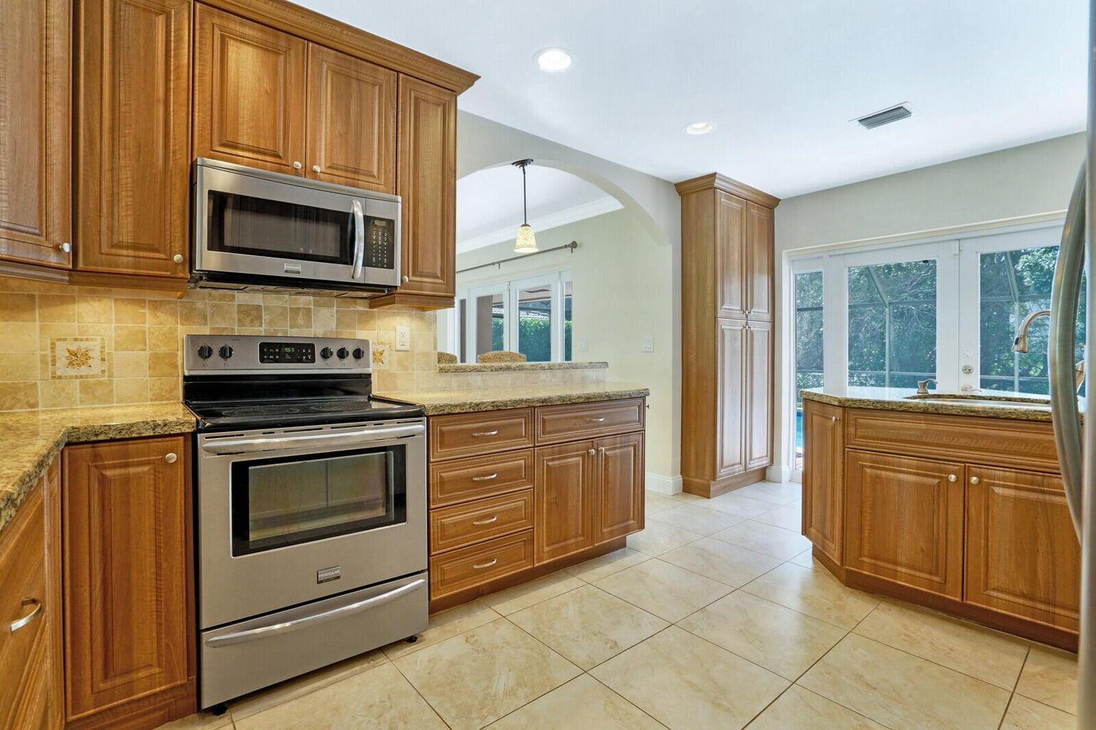 LITTLE HARBOR ON THE HILL - Residential Lease