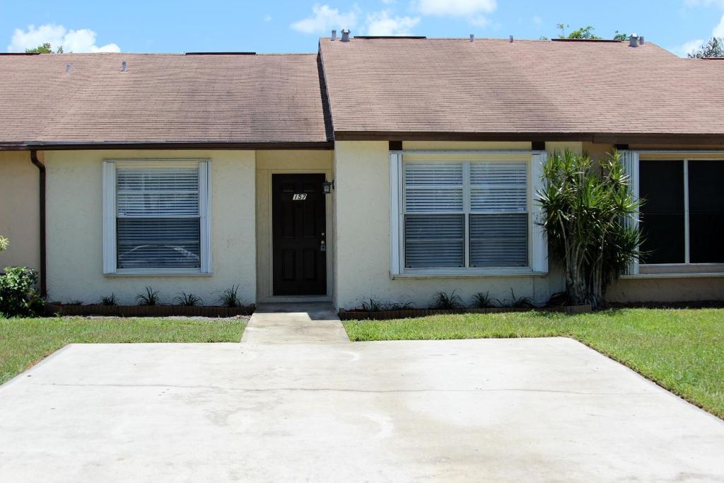 Photo of 157 Pinewood Court, Jupiter, FL 33458 (MLS # R10956461)