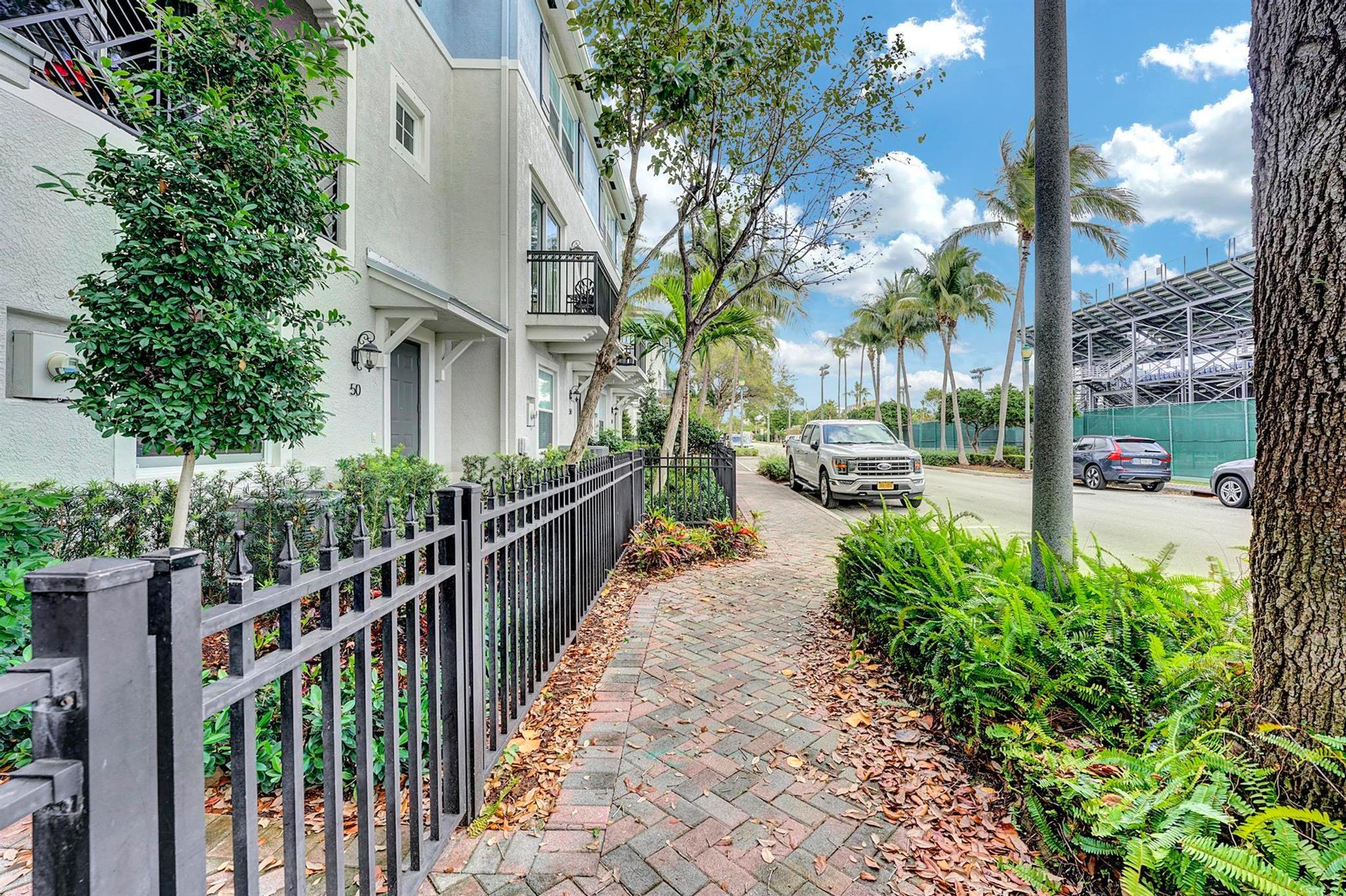 50 NW 3rd Avenue