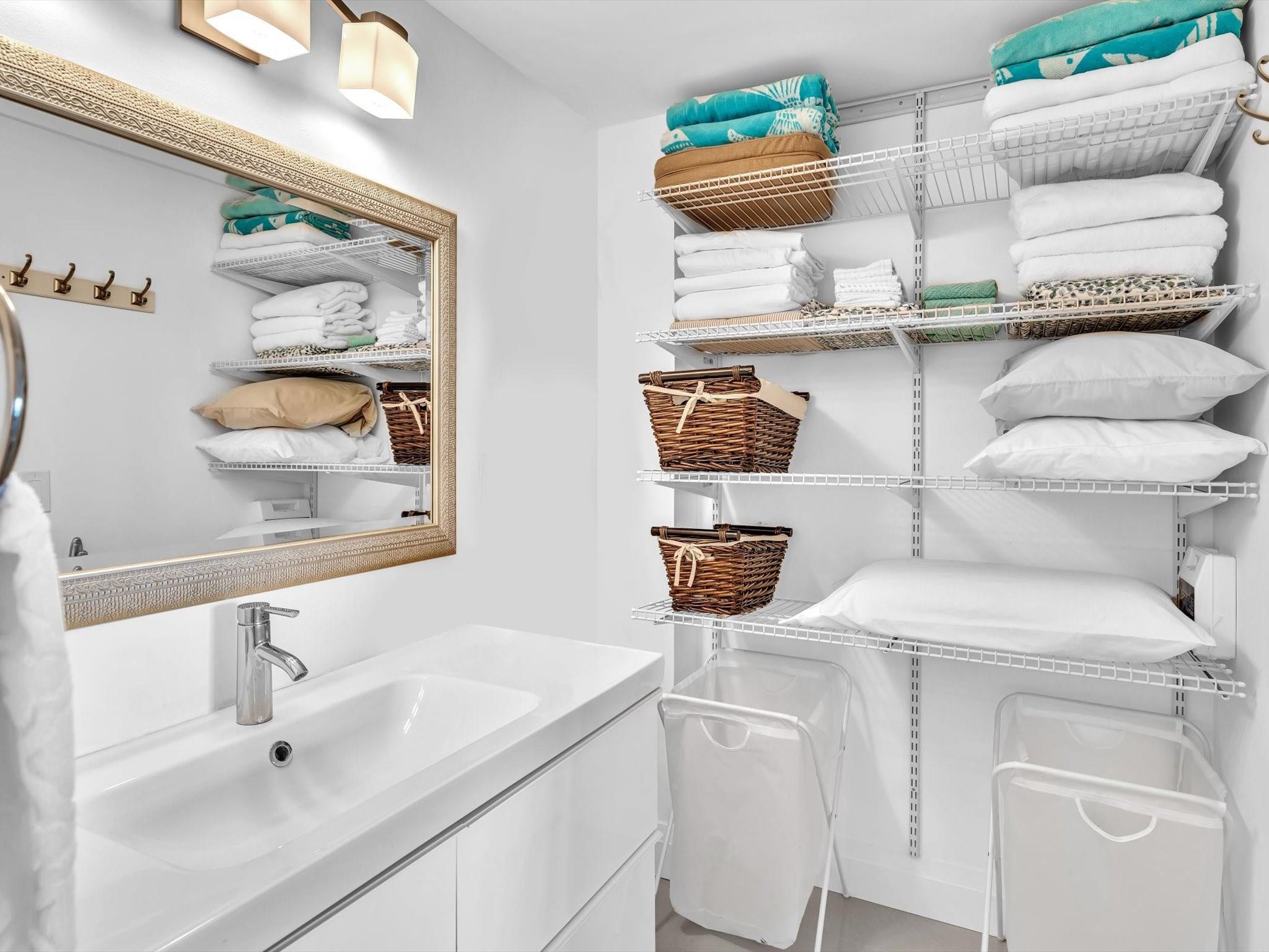 PENTHOUSE HIGHLANDS CONDO - Residential Lease