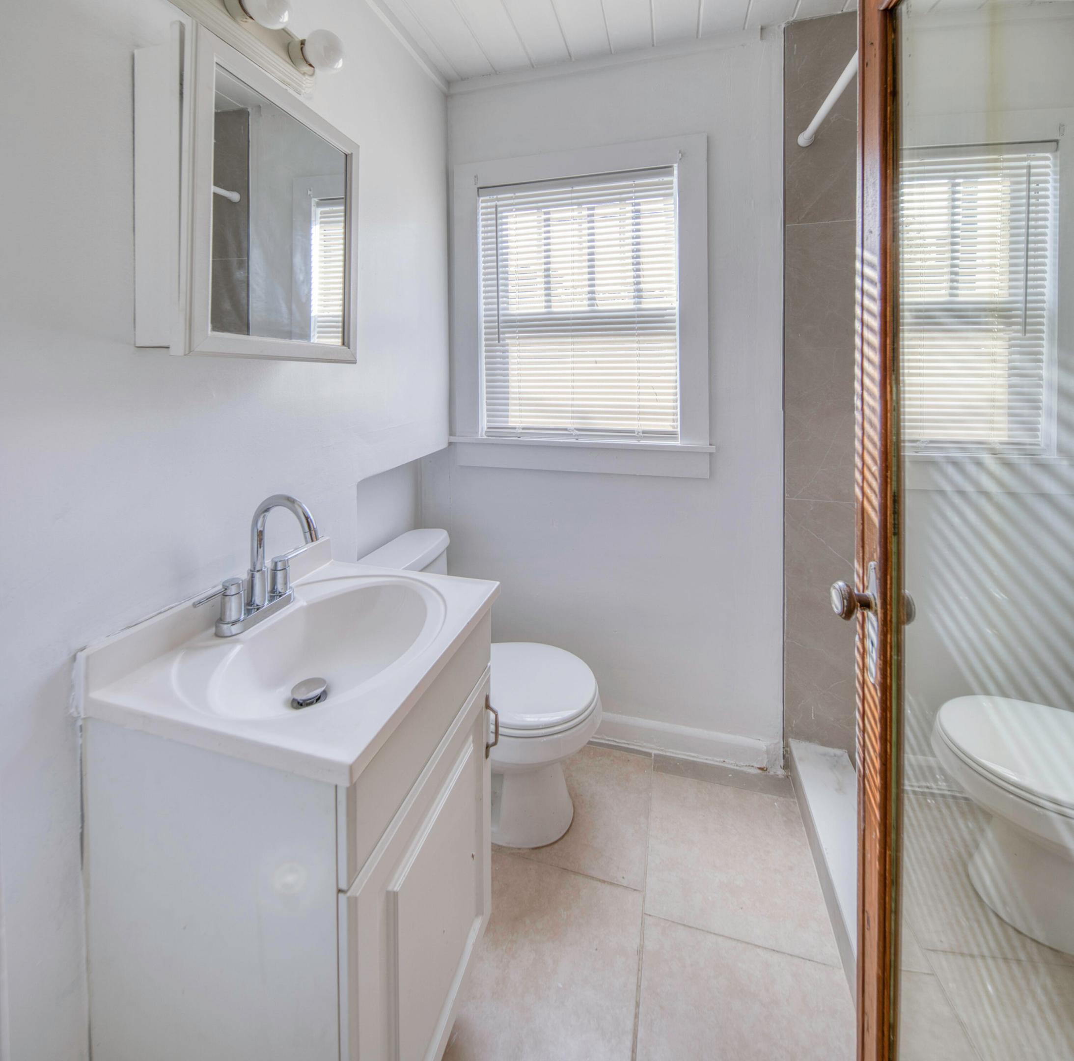 LAKE WORTH TOWN OF - Residential Lease