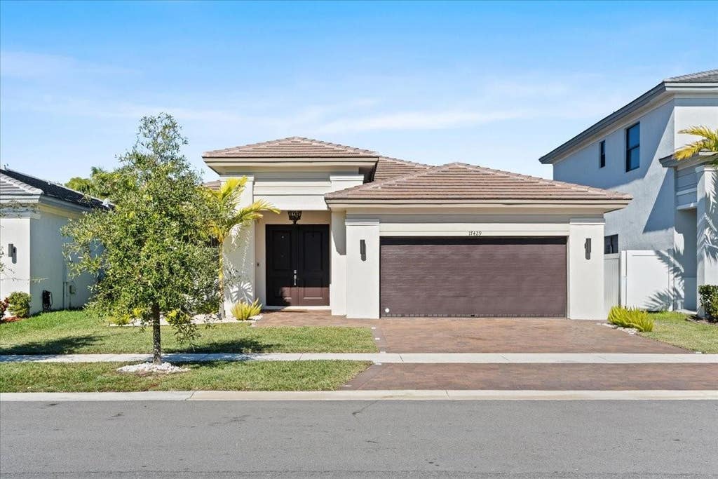 Photo of 17429 SW 41st Street, Miramar, FL 33029 (MLS # B26066411)