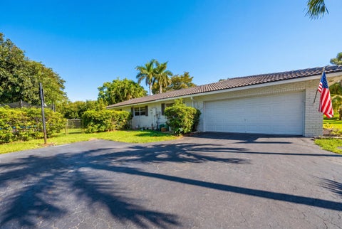 Tiny photo for 2651 NW 107th Avenue, Coral Springs, FL 33065 (MLS # B26045141)