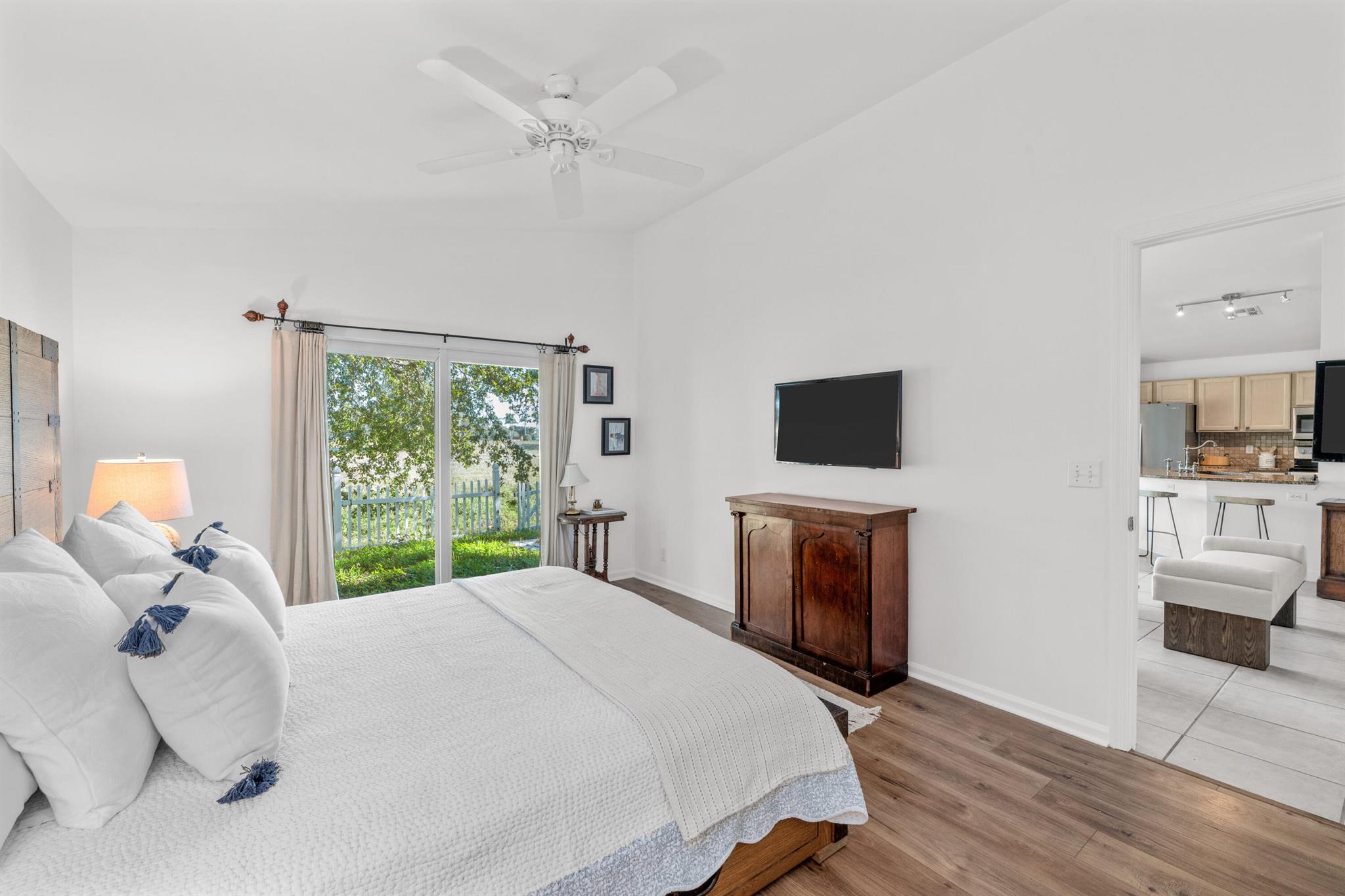 FAIRWAY COVE OF WELLINGTO - Residential