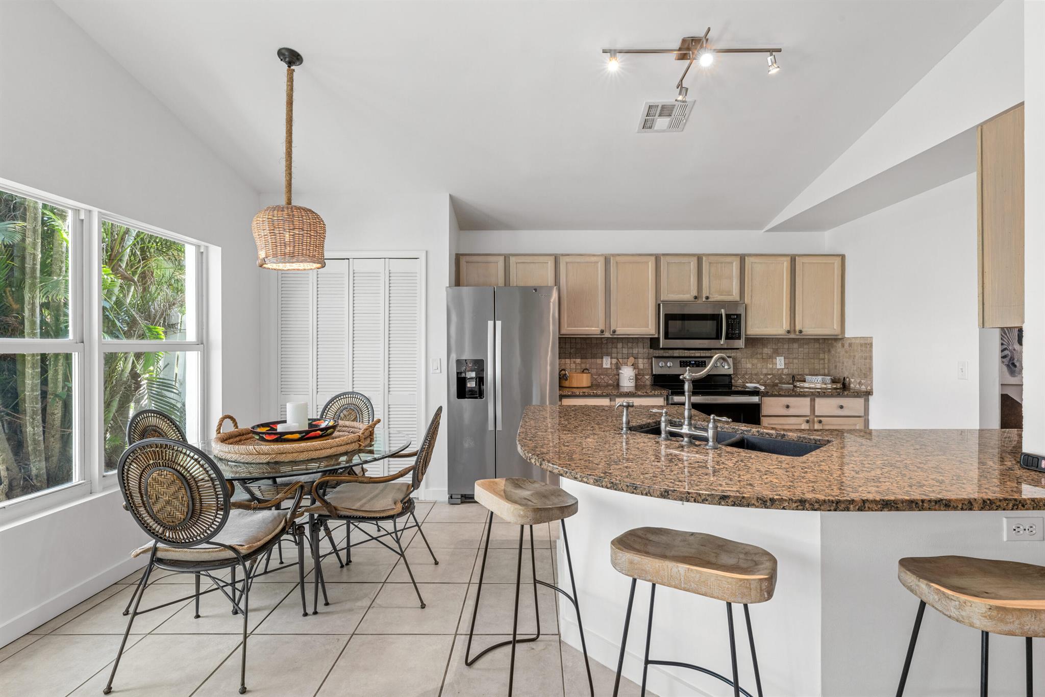 FAIRWAY COVE OF WELLINGTO - Residential