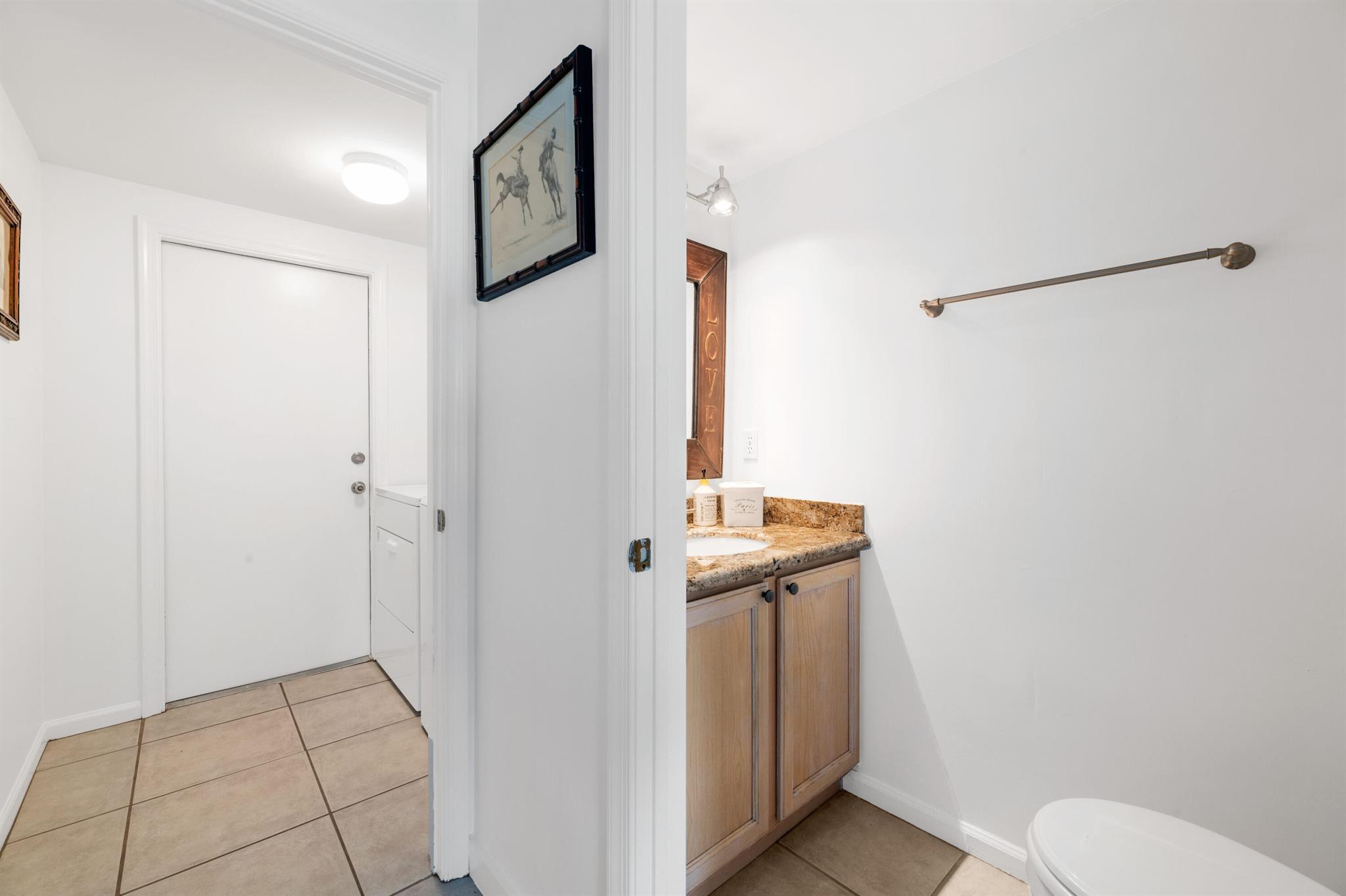 FAIRWAY COVE OF WELLINGTO - Residential