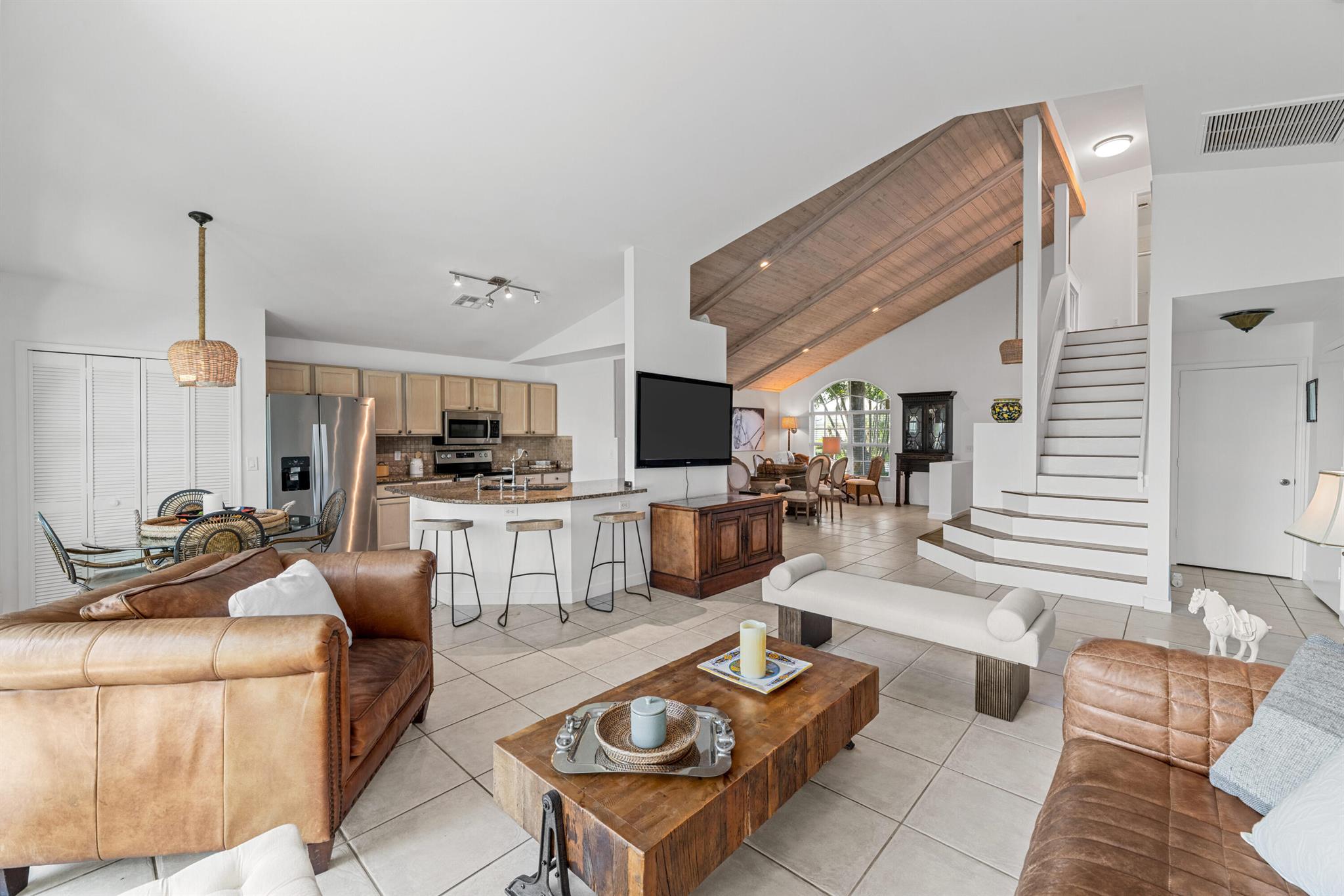 FAIRWAY COVE OF WELLINGTO - Residential