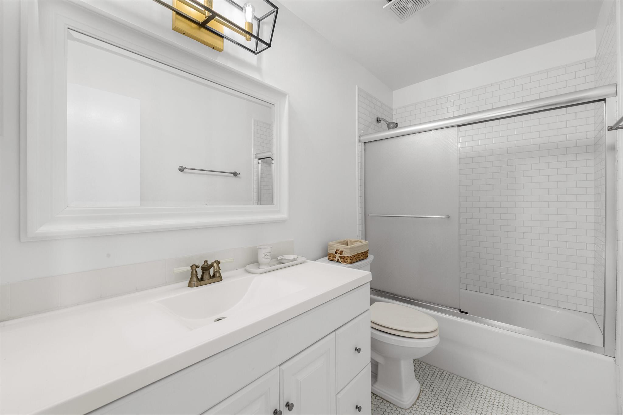 FAIRWAY COVE OF WELLINGTO - Residential