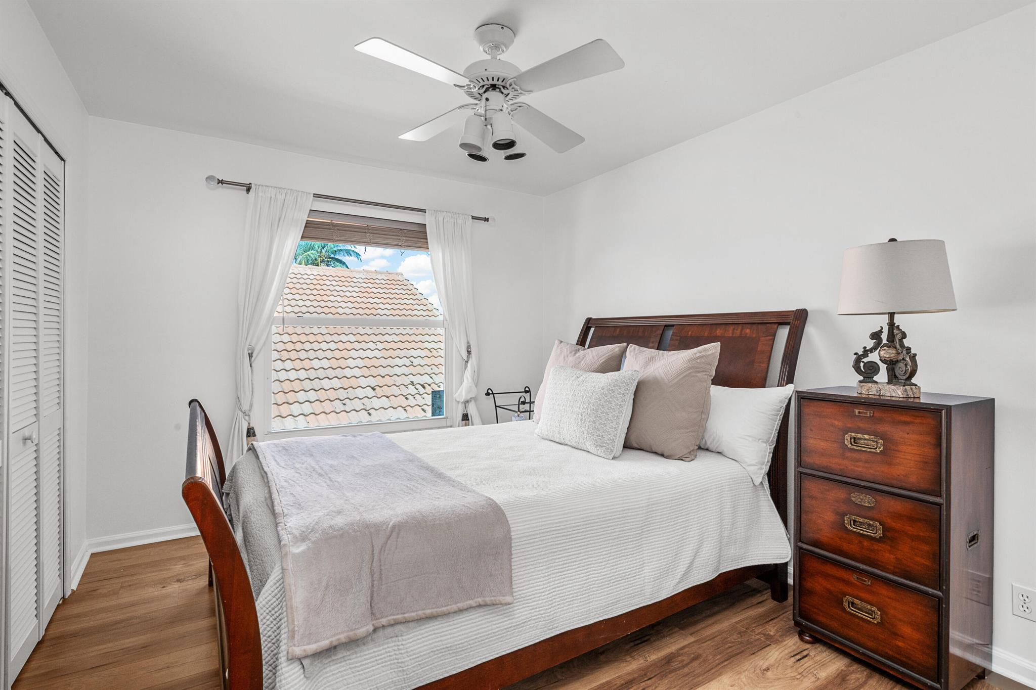 FAIRWAY COVE OF WELLINGTO - Residential