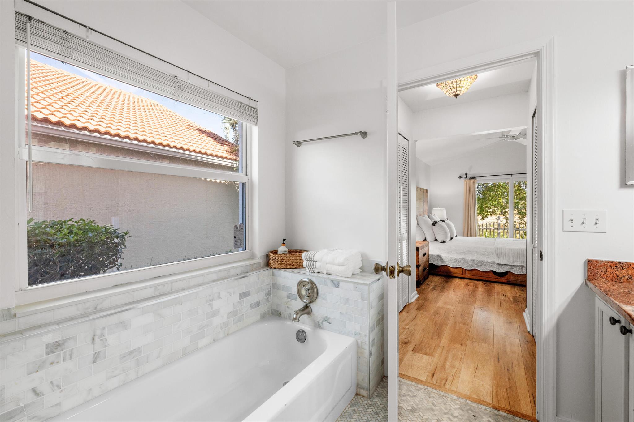 FAIRWAY COVE OF WELLINGTO - Residential