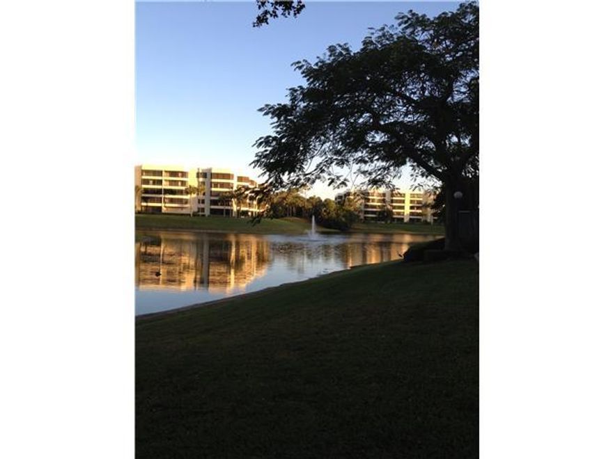 BRIGHT, OPEN AND FULLY UPGRADED 3BR/2BA FIRST FLOOR CORNER UNIT, IN DESIRABLE GATED AND PET FRIENDLY COMMUNITY IN DELRAY BEACH LOCATION. PROPERTY FEATURES WOOD AND TILE FLOORING. KITCHEN WITH GRANITE COUNTER TOPS WITH LAKE VIEWS FROM PATIO AND DINING ROOM. COMMUNITY OFFERS A BEAUTIFUL CLUBHOUSE WITH VOLLEYBALL COURT, CAR WASH, BASKETBALL & TENNIS COURT. JUST MINUTES FROM THE BEACH, SHOPPING AND MORE. CLOSE TO SCHOOLS, SHOPPING, RESTAURANTS, I95 AND DOWNTOWN DELRAY. PROPERTY IS READY TO BE CALLED HOME.