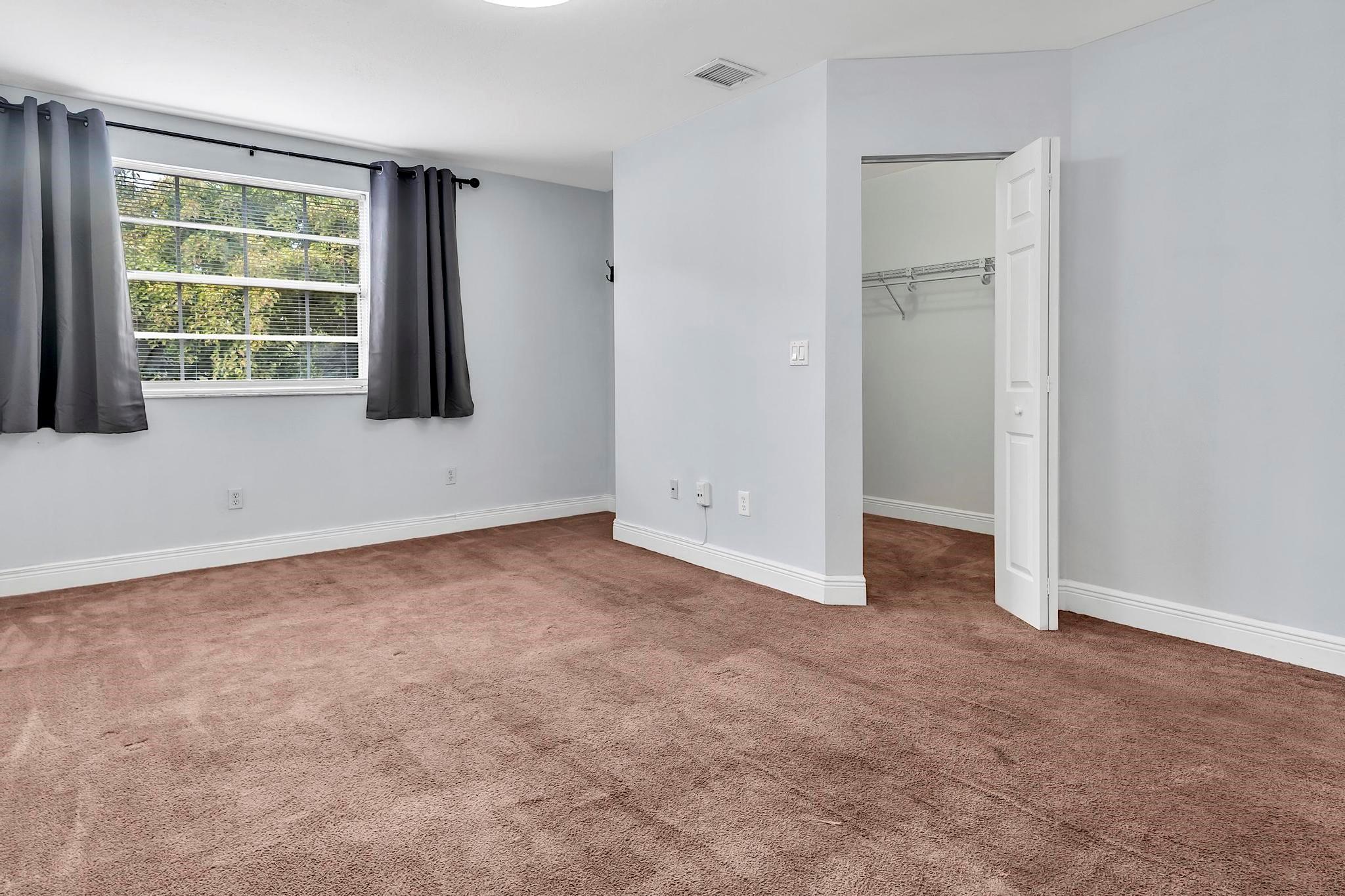 LA HACIENDA COUNTRY CLUB - Residential Lease