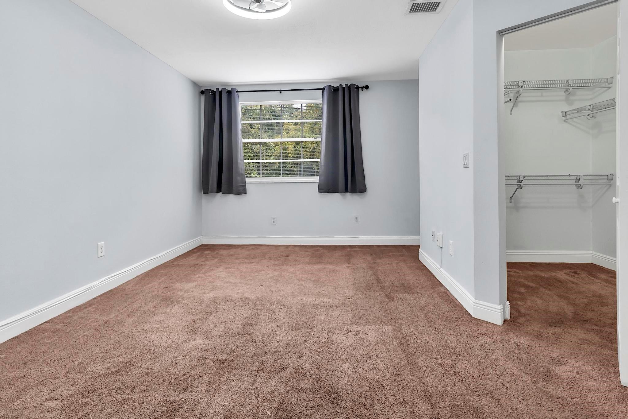 LA HACIENDA COUNTRY CLUB - Residential Lease