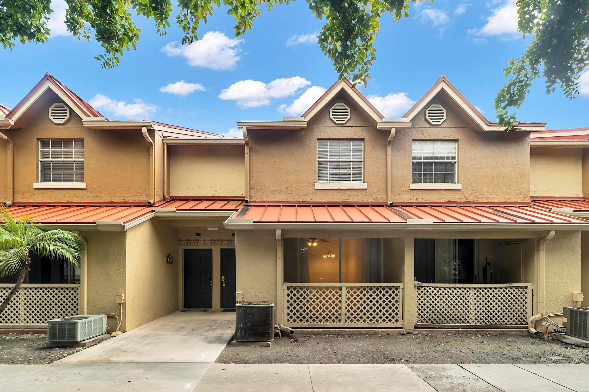 LA HACIENDA COUNTRY CLUB - Residential Lease