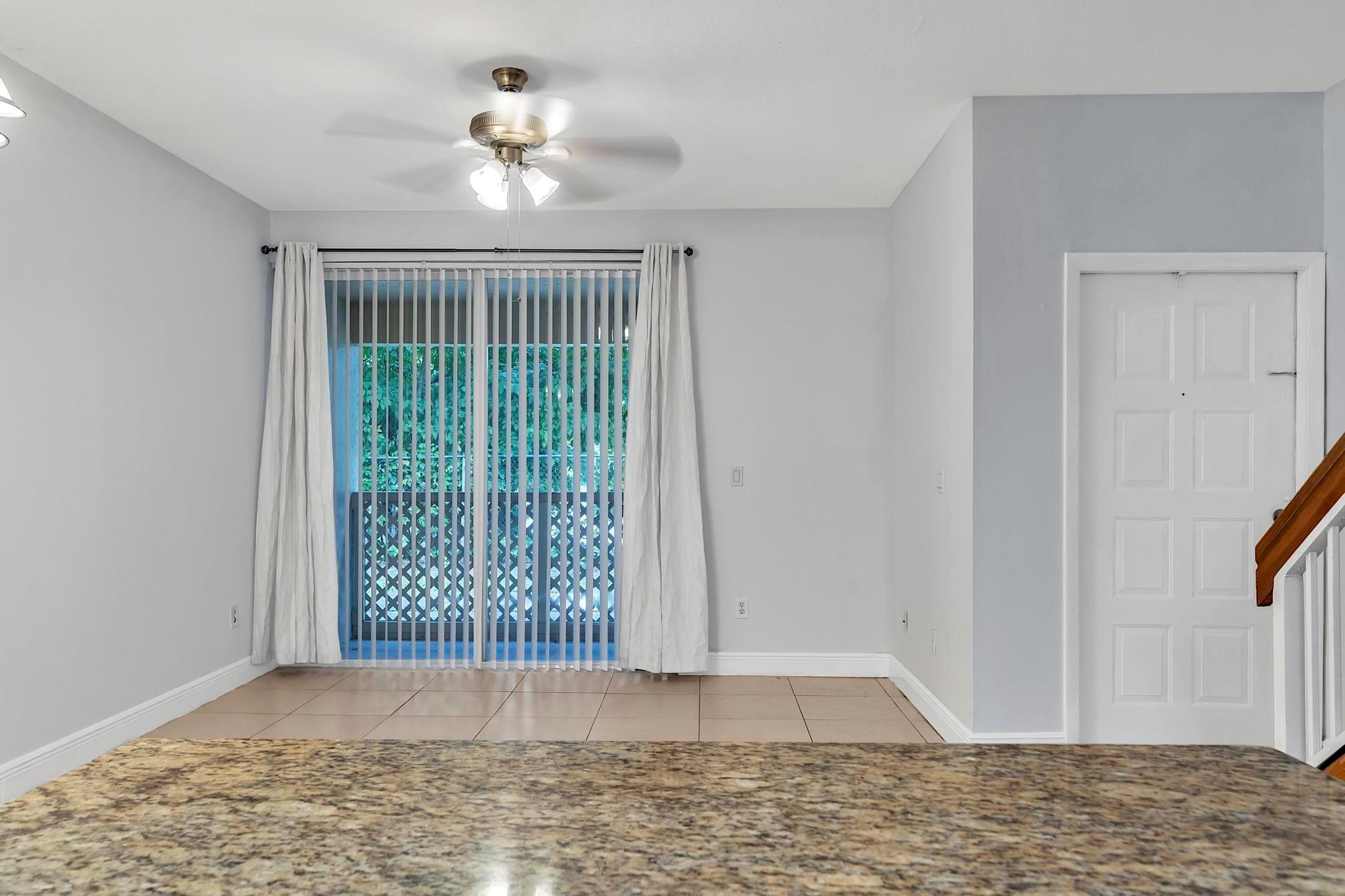 LA HACIENDA COUNTRY CLUB - Residential Lease