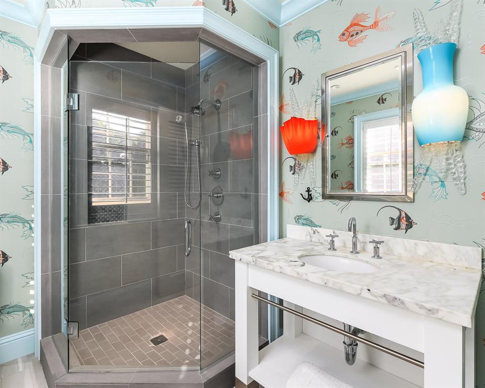 EL BRAVO PARK - Residential