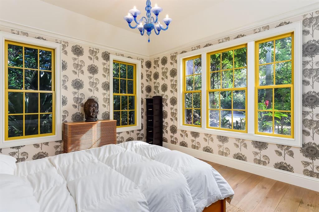 EL BRAVO PARK - Residential