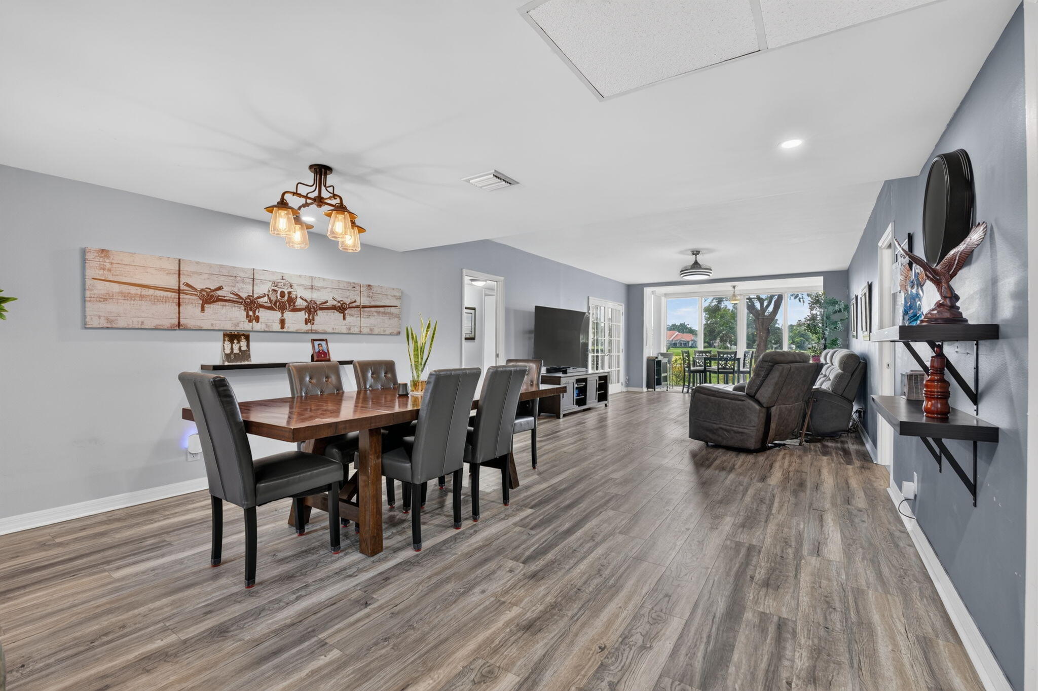 3960 Oaks Clubhouse 110