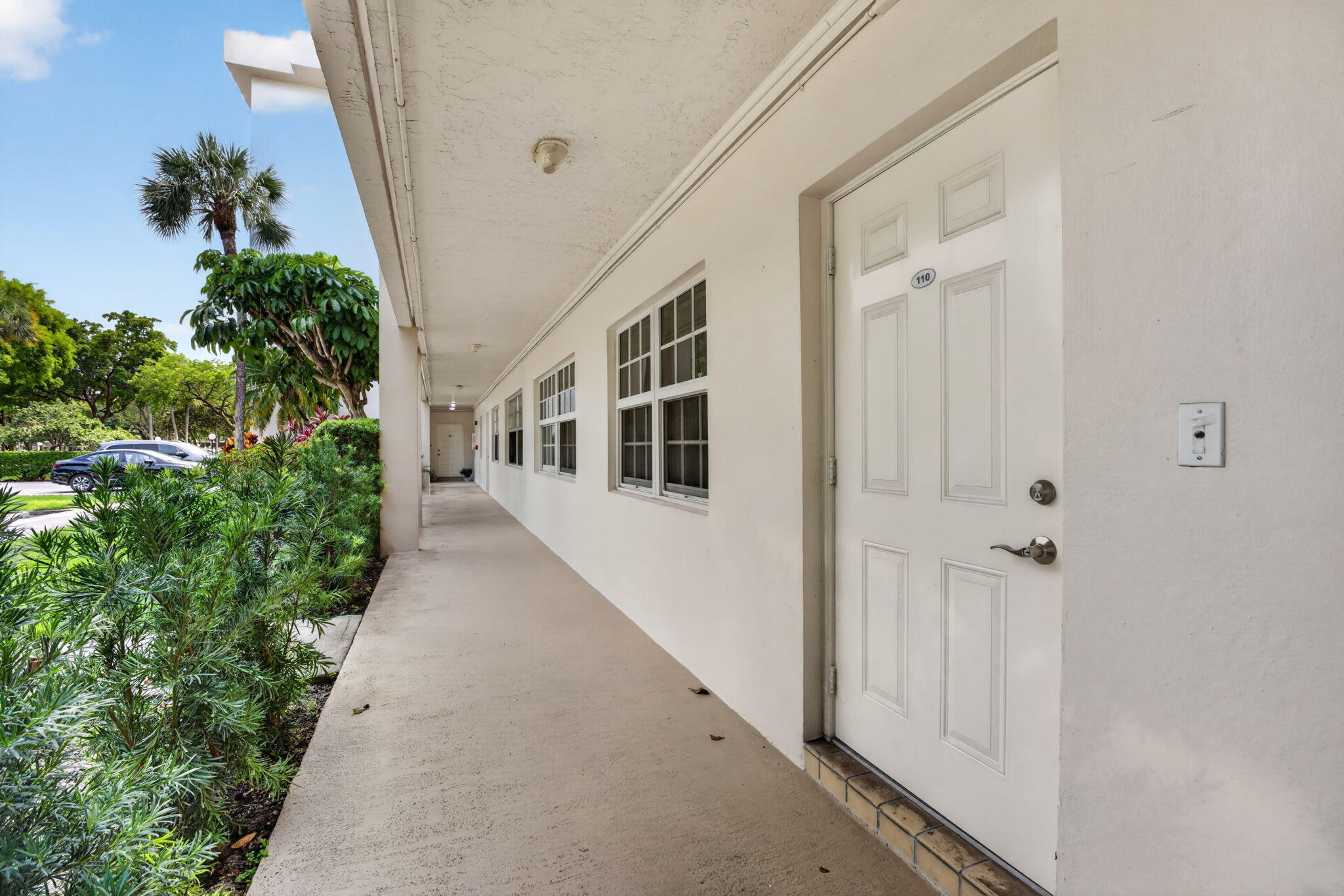 3960 Oaks Clubhouse 110