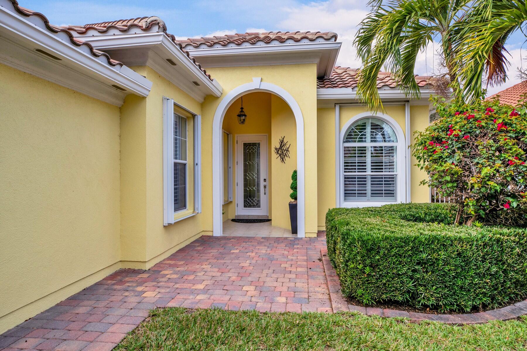 5282 Eleuthra Circle, Vero Beach, FL, 32967/$597,000 1 5282 Eleuthra Circle