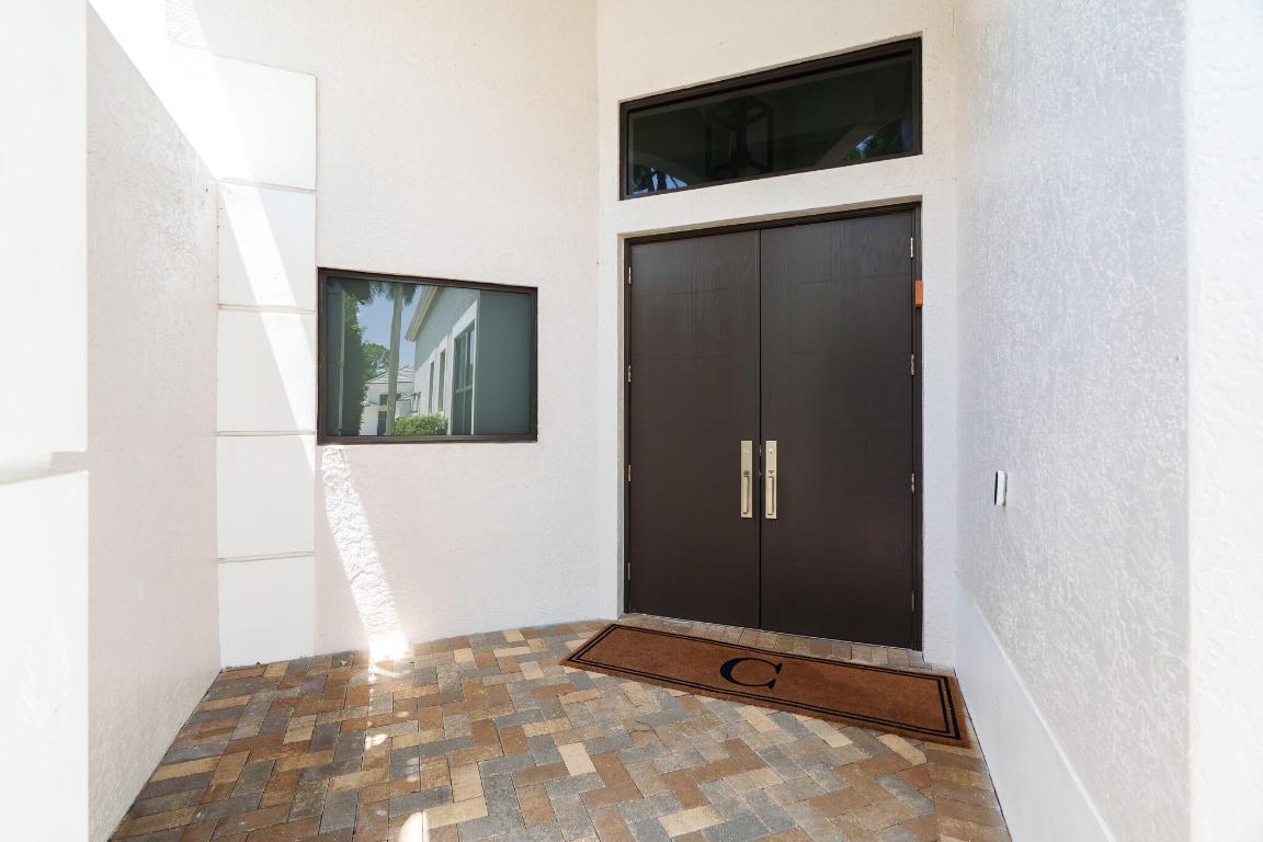 16125 Villa Vizcaya Place