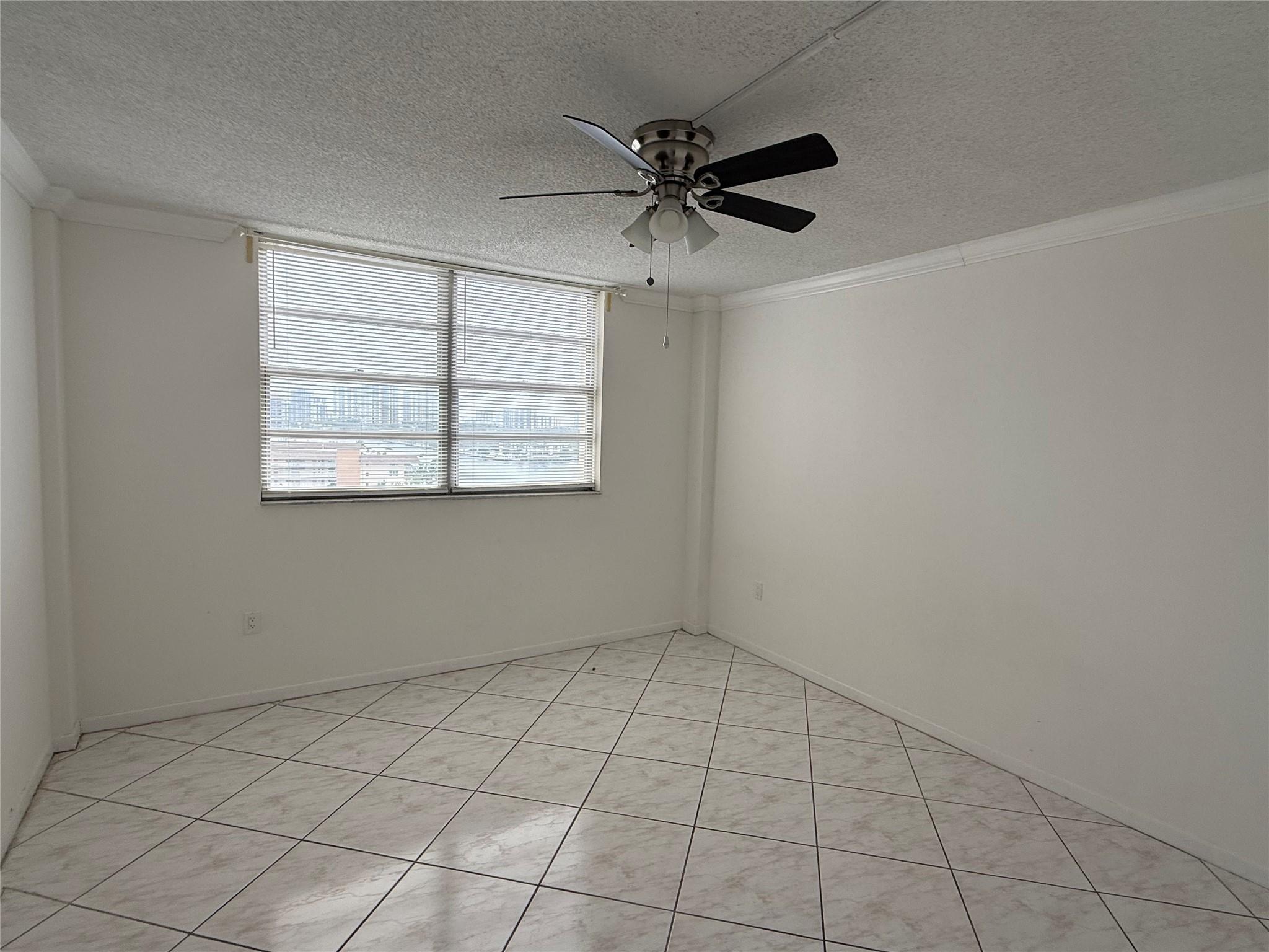 1833 S Ocean Dr 808