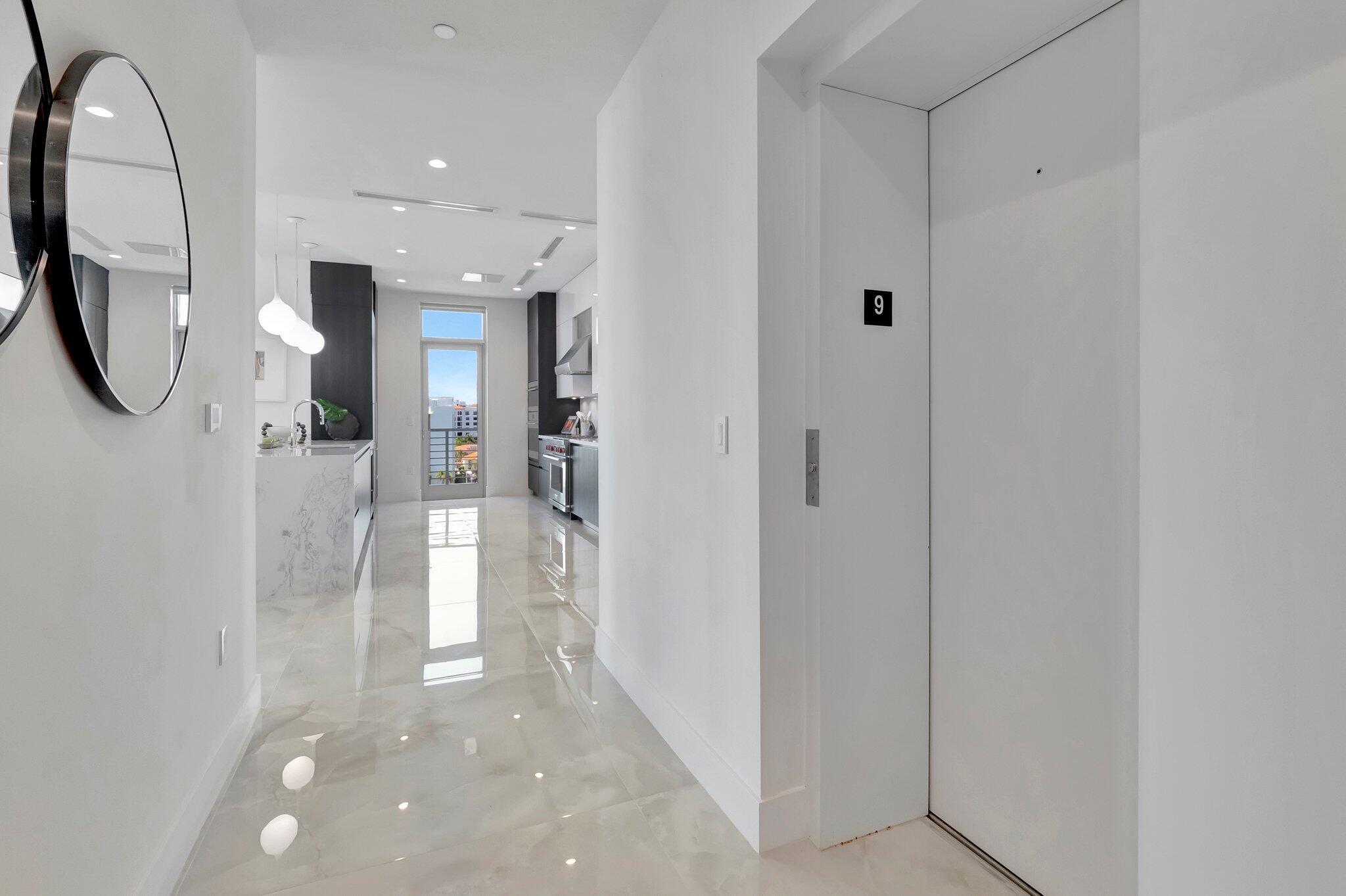 475 E Royal Palm Road Ph 906