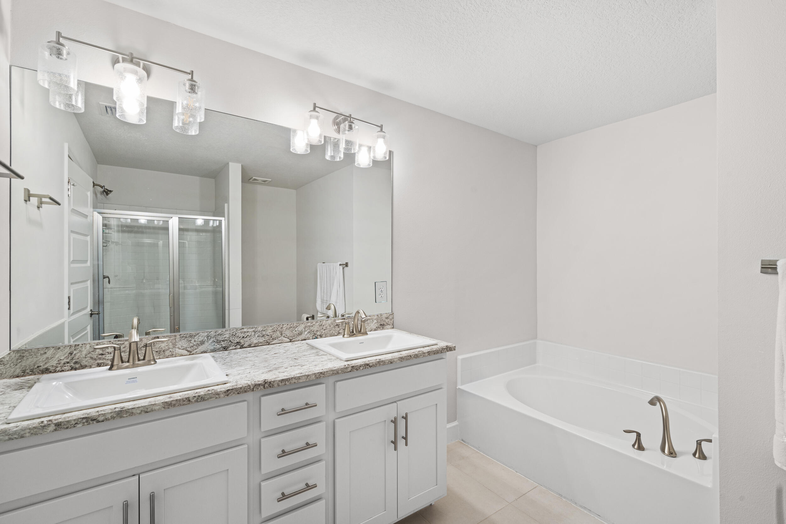 RIVER PLACE ON THE ST LUCIE NO 10 1ST REPLAT - Residential