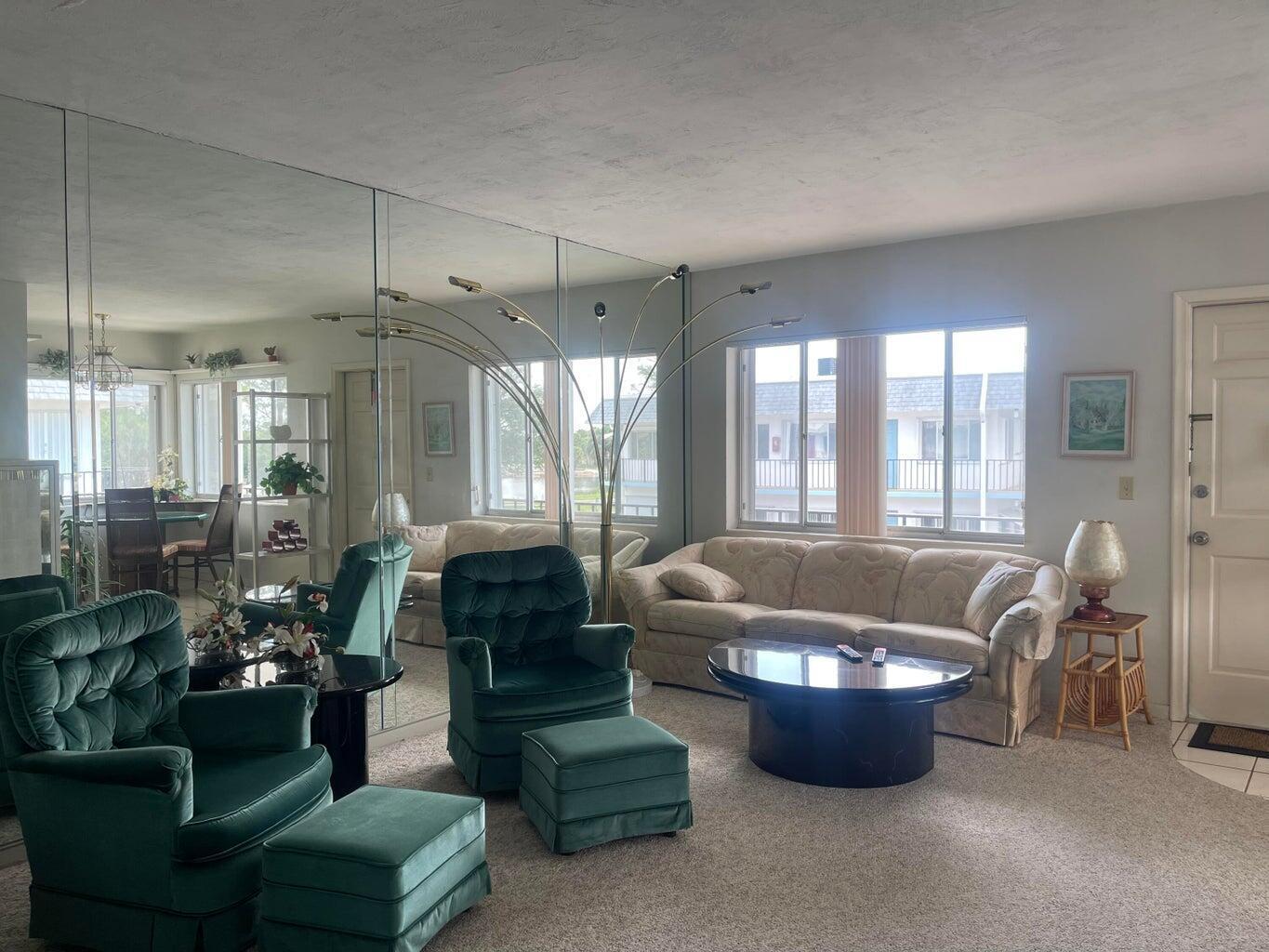 MURRY HILLS APT BLDG COND - Residential Lease