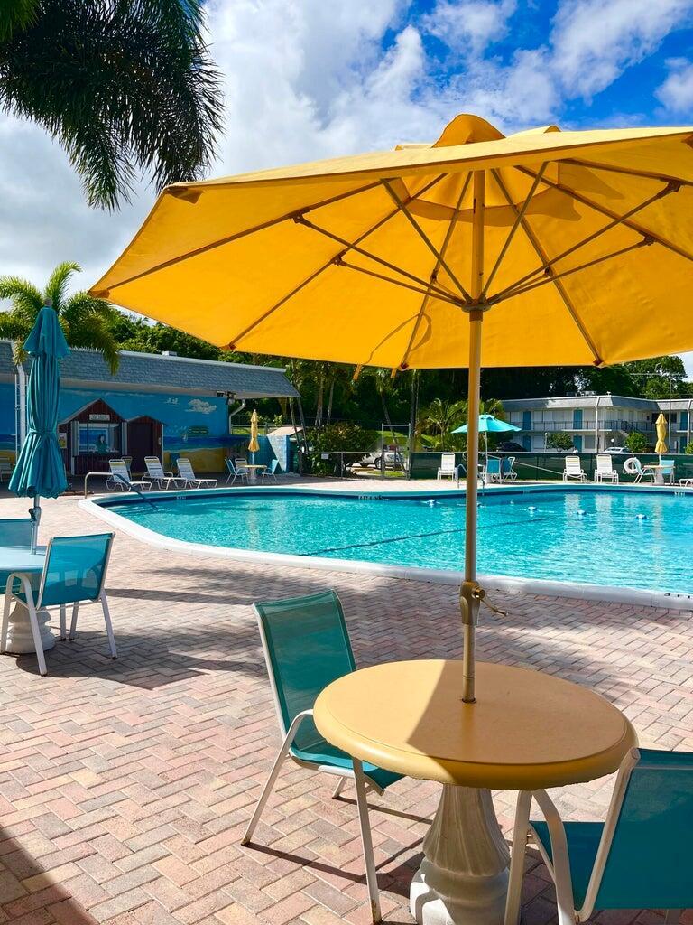 MURRY HILLS APT BLDG COND - Residential Lease