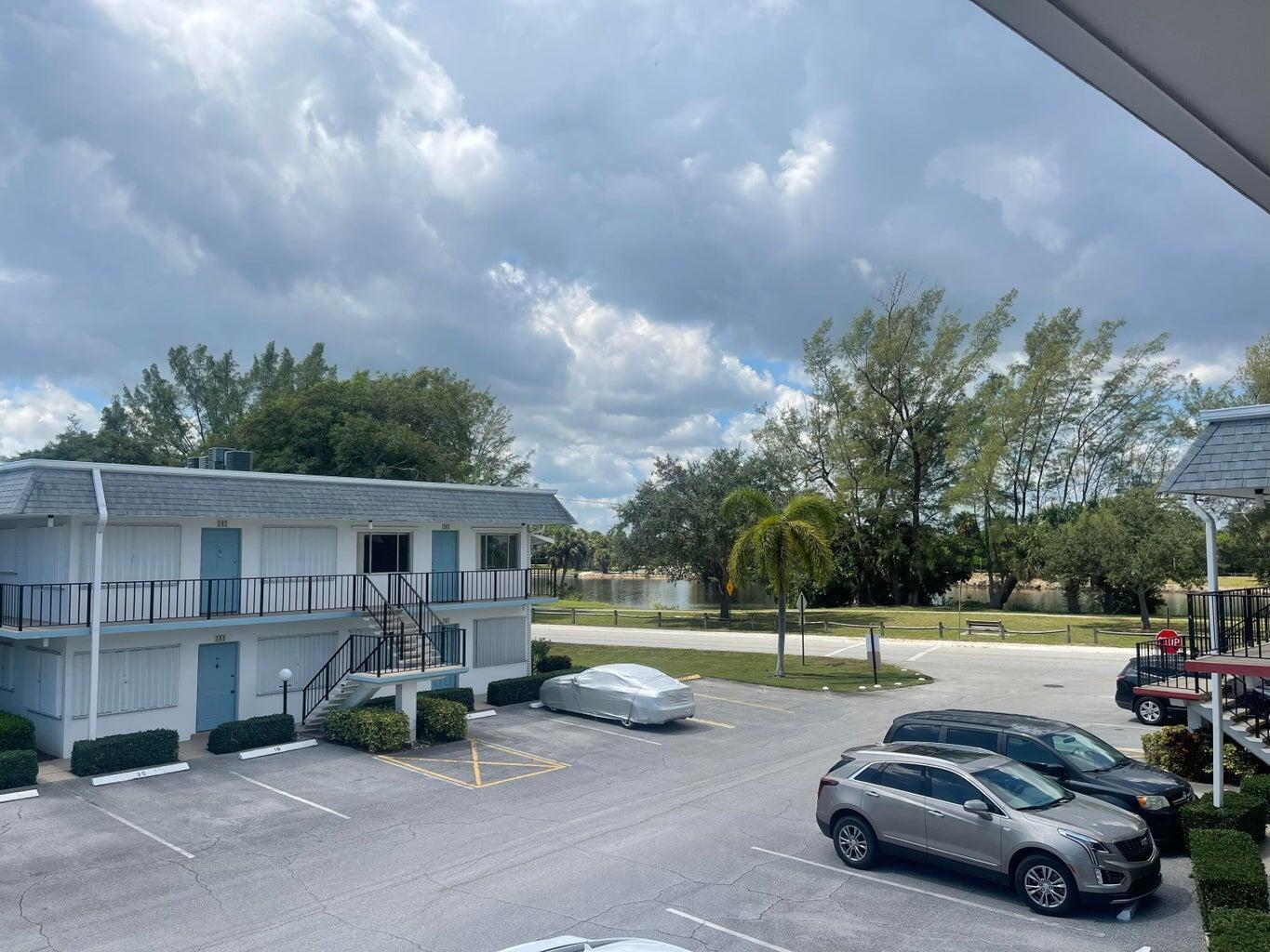 MURRY HILLS APT BLDG COND - Residential Lease