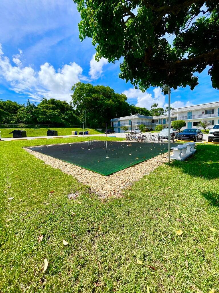 MURRY HILLS APT BLDG COND - Residential Lease