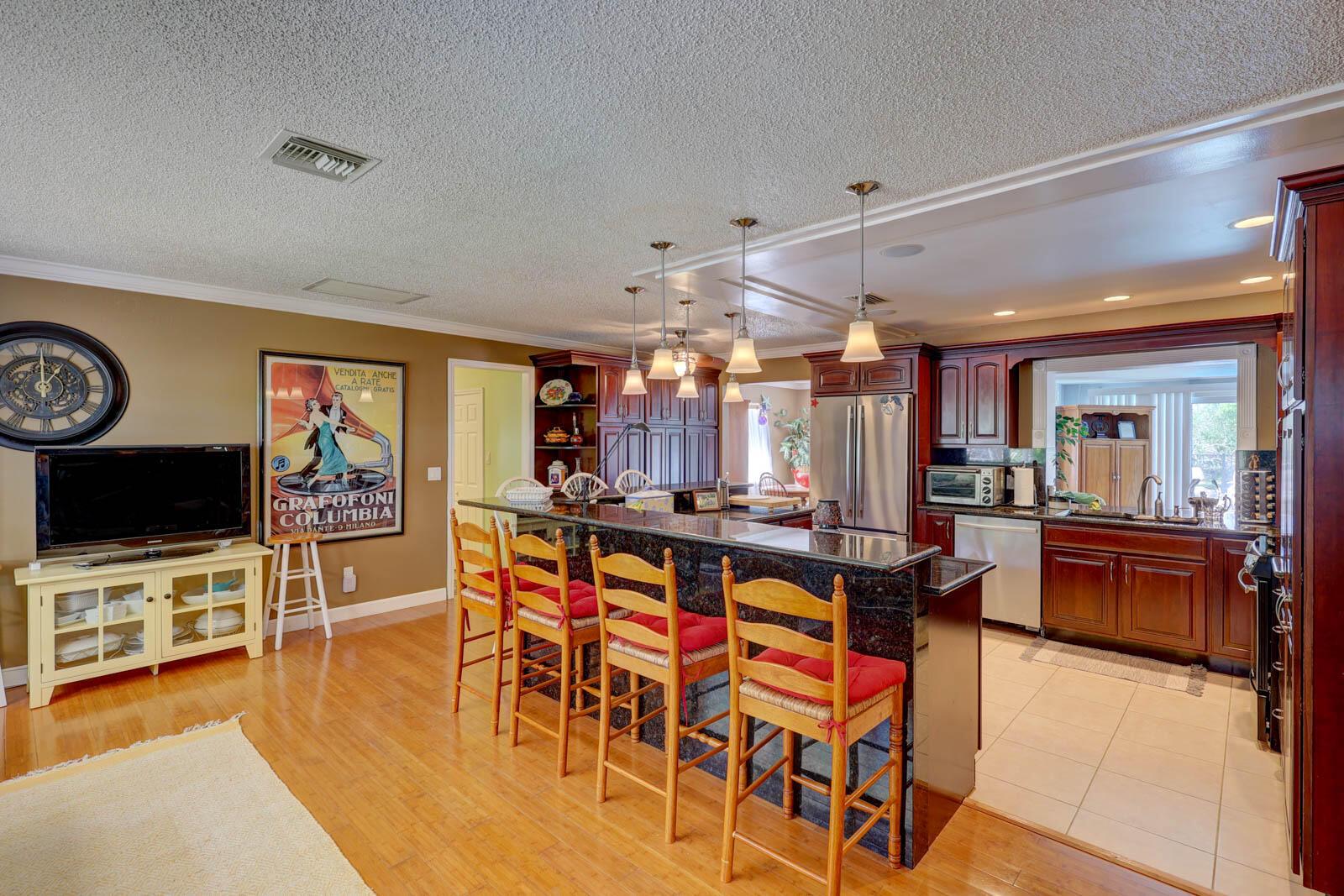 RIVER POINT - Residential