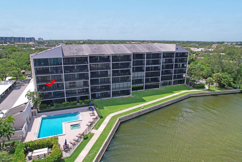 Photo of 11370 Twelve Oaks Way #318, North Palm Beach, FL 33408 (MLS # R11097196)