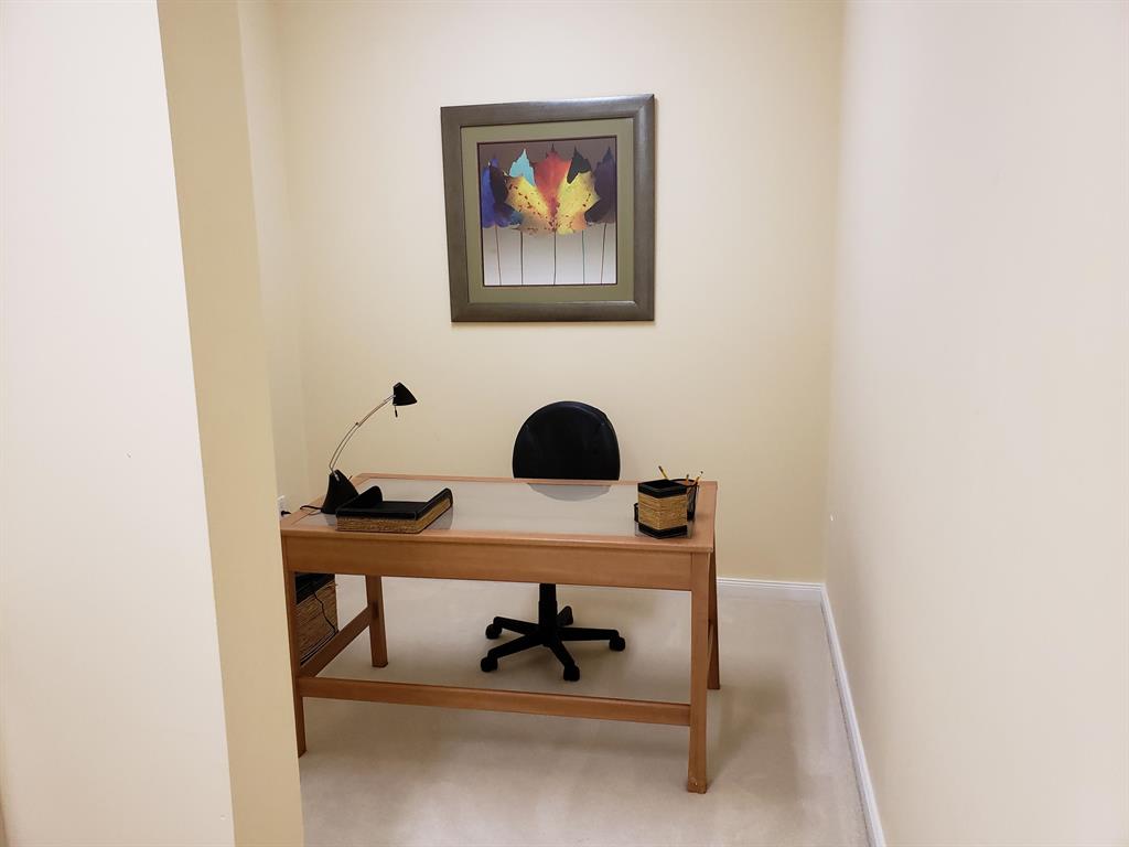 HARBOUR ISLE AT HUTCHINSON ISLAND WEST, A CONDOMIN - Residential Lease