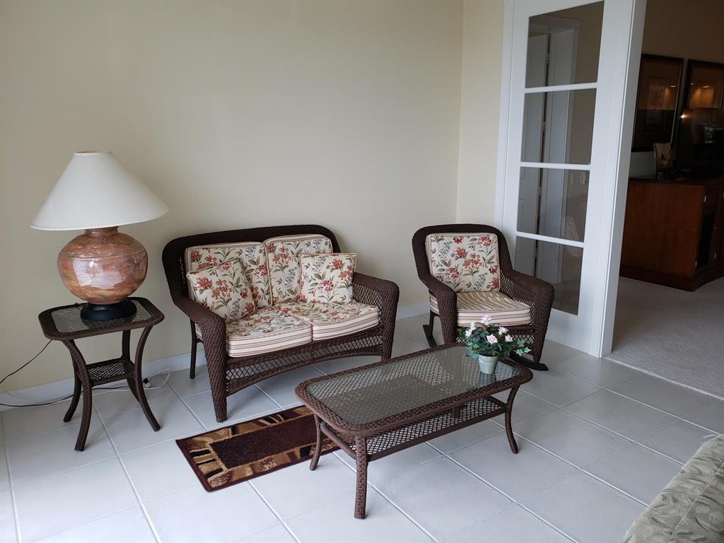 HARBOUR ISLE AT HUTCHINSON ISLAND WEST, A CONDOMIN - Residential Lease