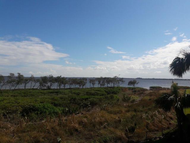 HARBOUR ISLE AT HUTCHINSON ISLAND WEST, A CONDOMIN - Residential Lease