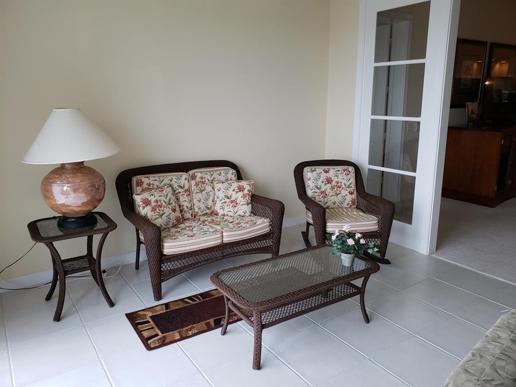 HARBOUR ISLE AT HUTCHINSON ISLAND WEST, A CONDOMIN - Residential Lease