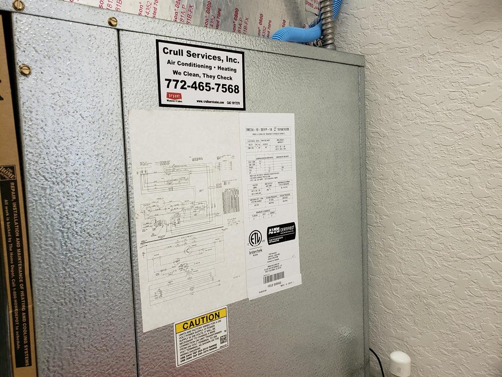 HARBOUR ISLE AT HUTCHINSON ISLAND WEST, A CONDOMIN - Residential Lease