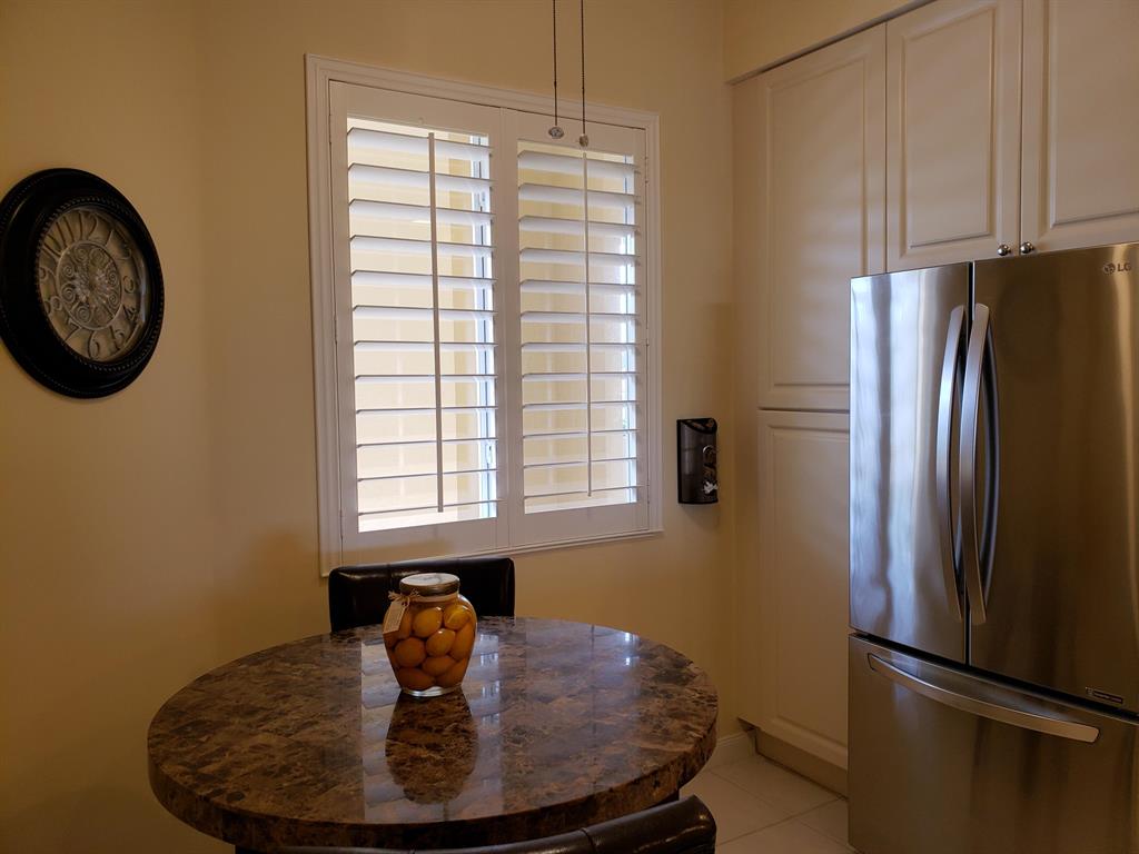 HARBOUR ISLE AT HUTCHINSON ISLAND WEST, A CONDOMIN - Residential Lease