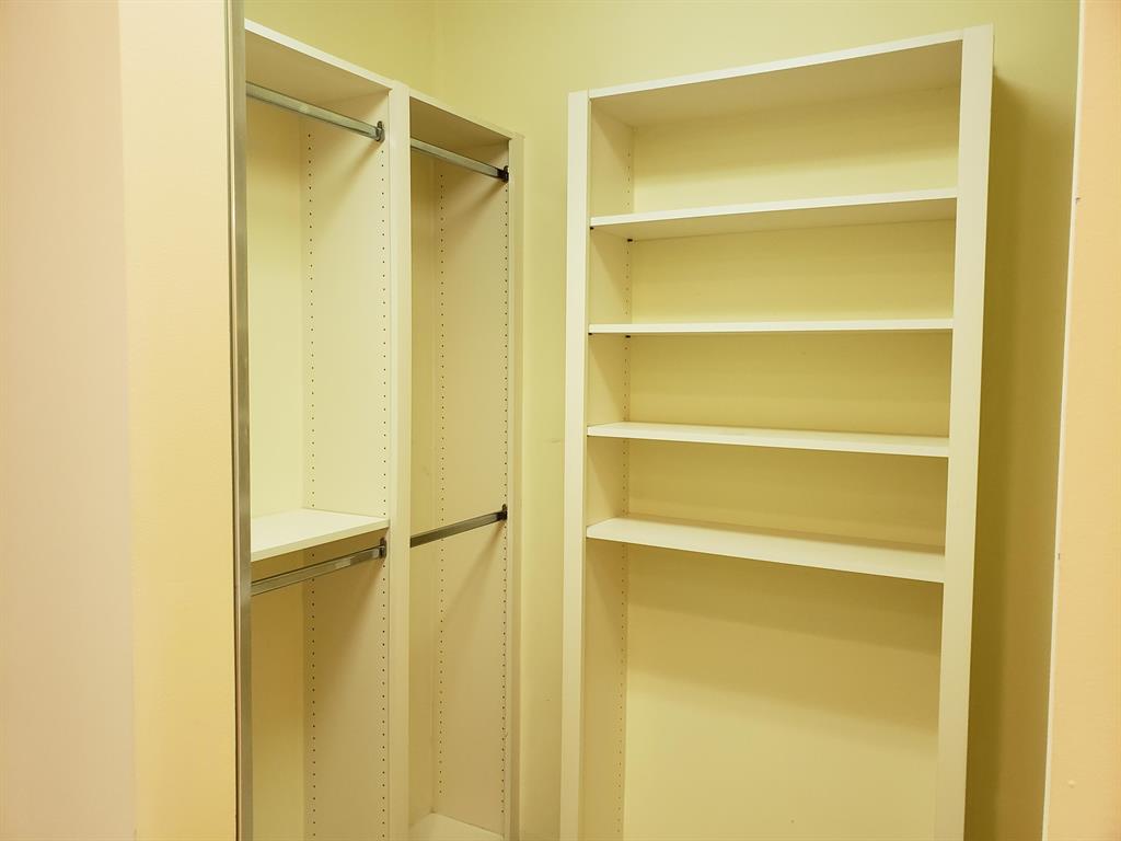 HARBOUR ISLE AT HUTCHINSON ISLAND WEST, A CONDOMIN - Residential Lease