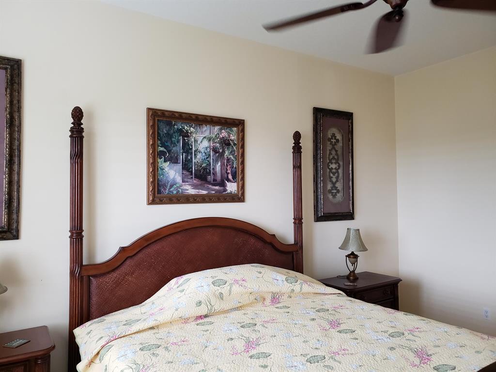 HARBOUR ISLE AT HUTCHINSON ISLAND WEST, A CONDOMIN - Residential Lease