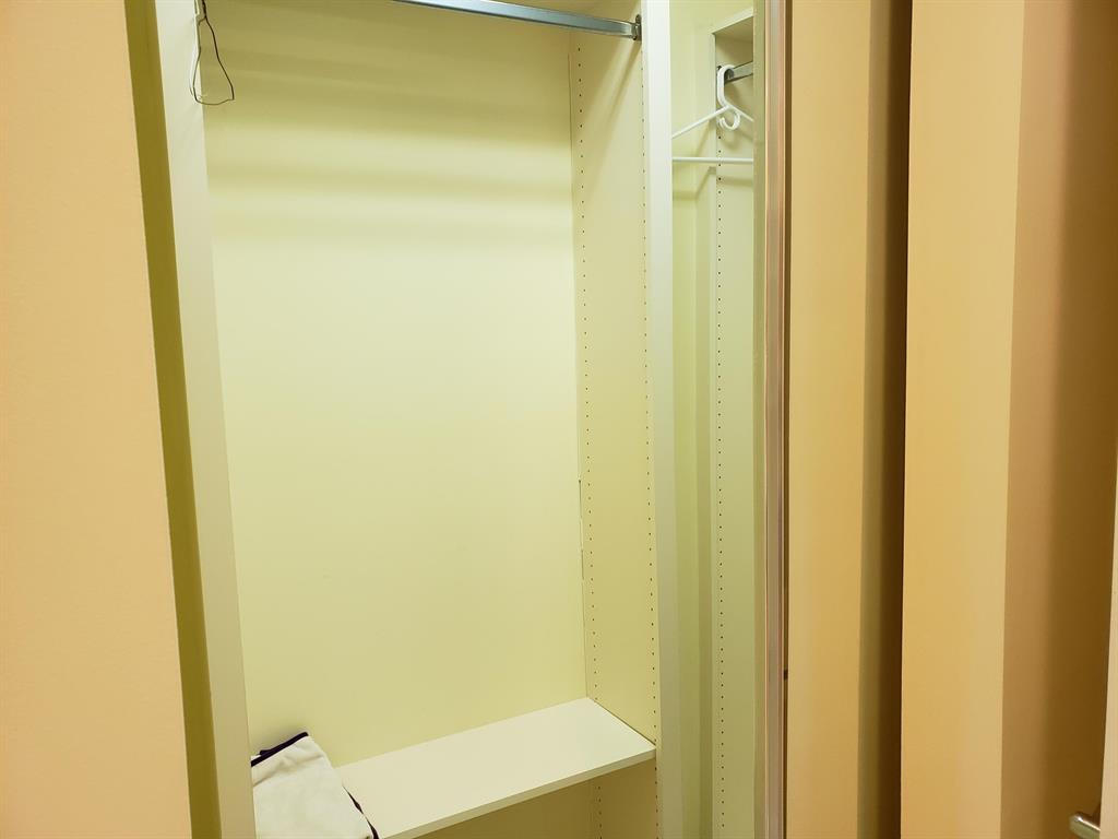 HARBOUR ISLE AT HUTCHINSON ISLAND WEST, A CONDOMIN - Residential Lease