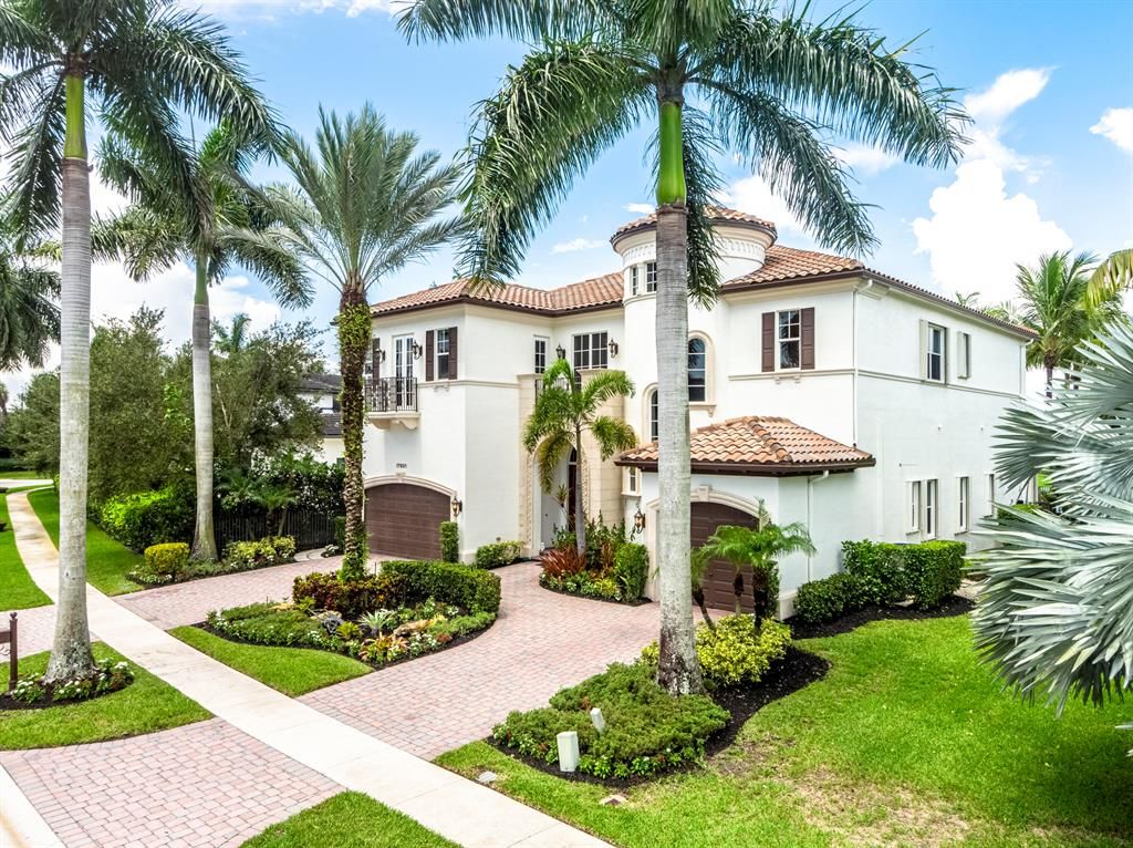 Photo of 17831 Cadena Drive, Boca Raton, FL 33496 (MLS # R10731790)