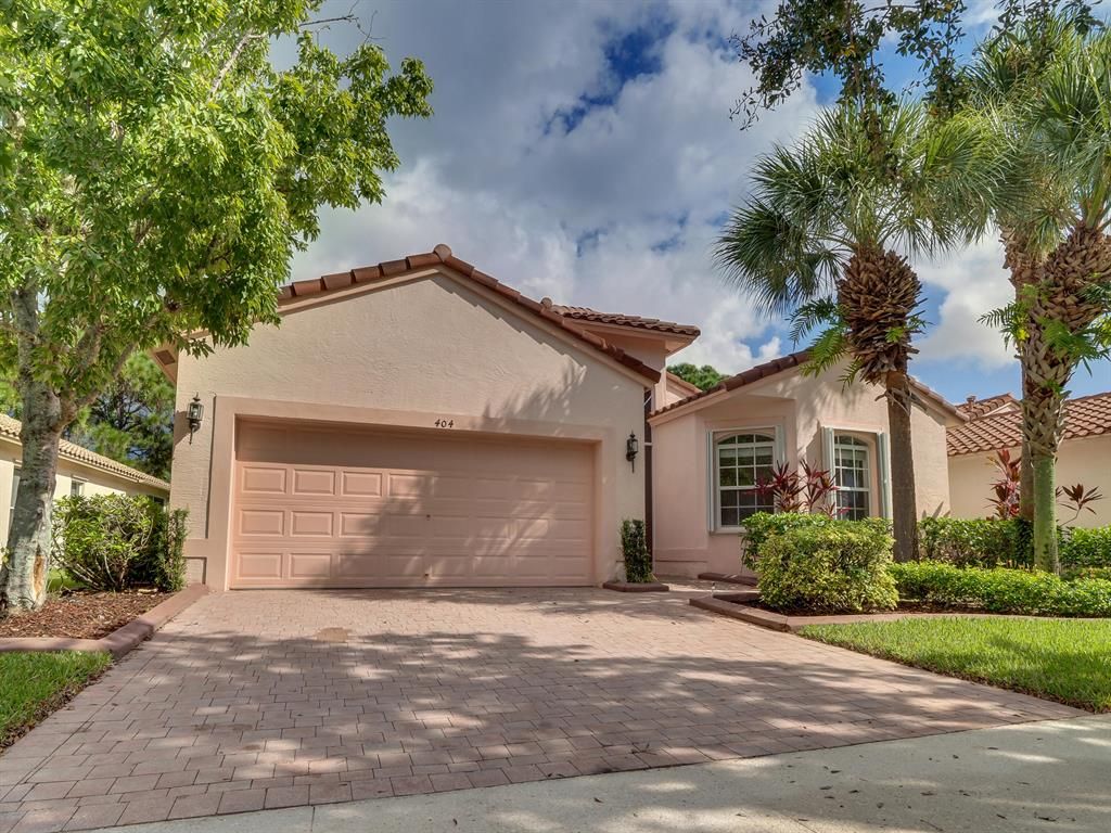 Photo of 404 NW Sunview Way, Port Saint Lucie, FL 34986 (MLS # R10747956)